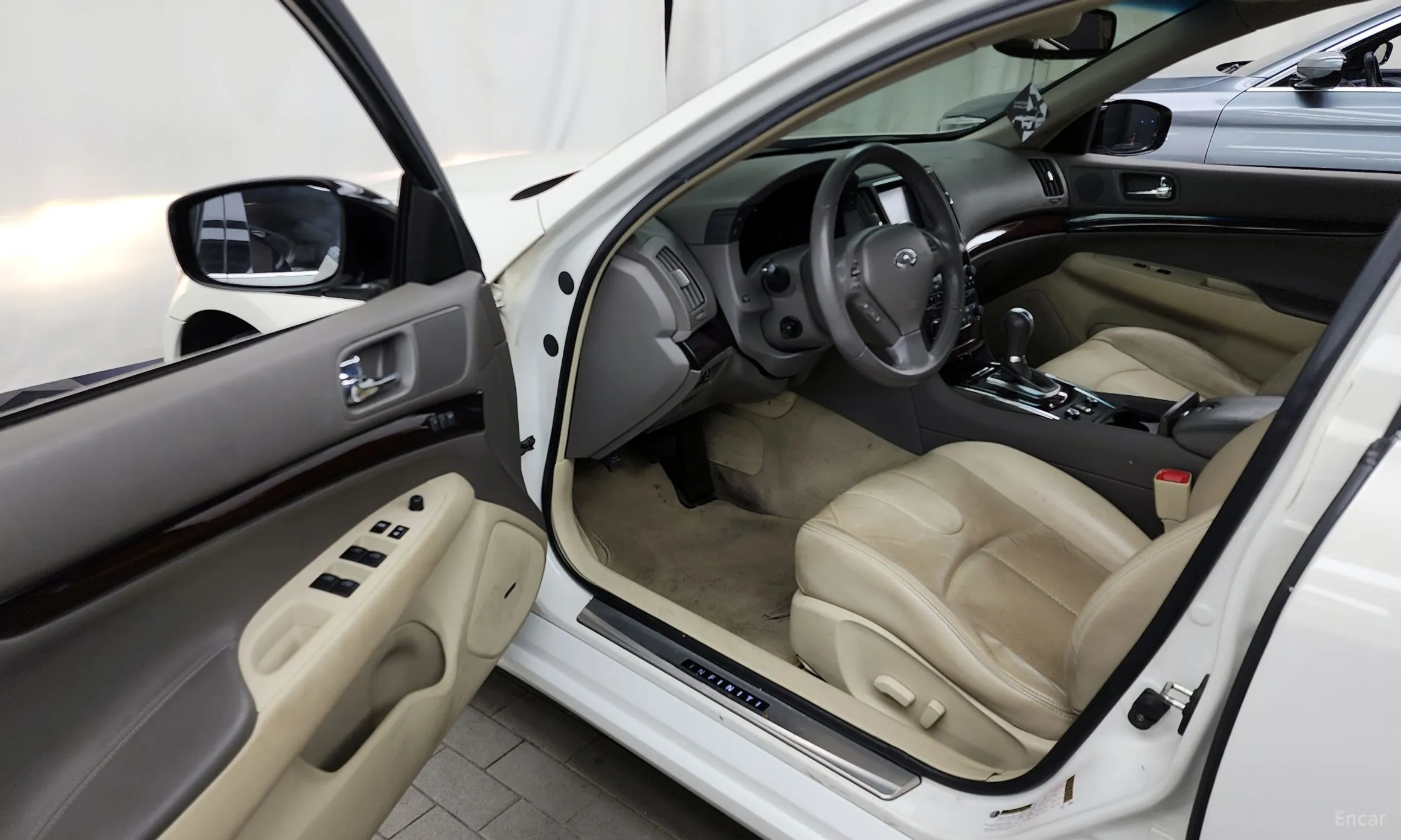 Infiniti G37 превью 10
