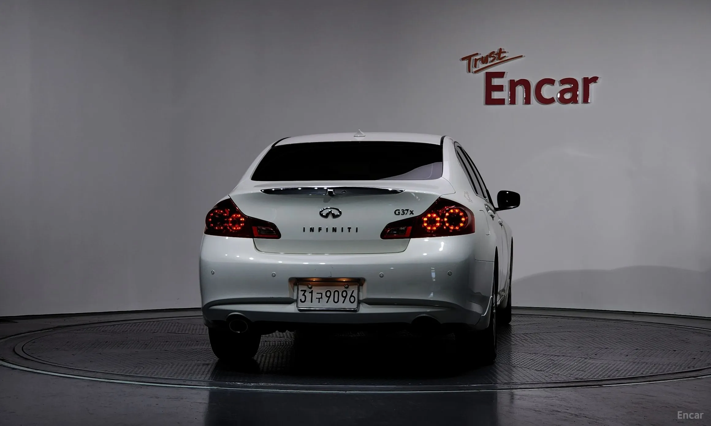 Infiniti G37 превью 4