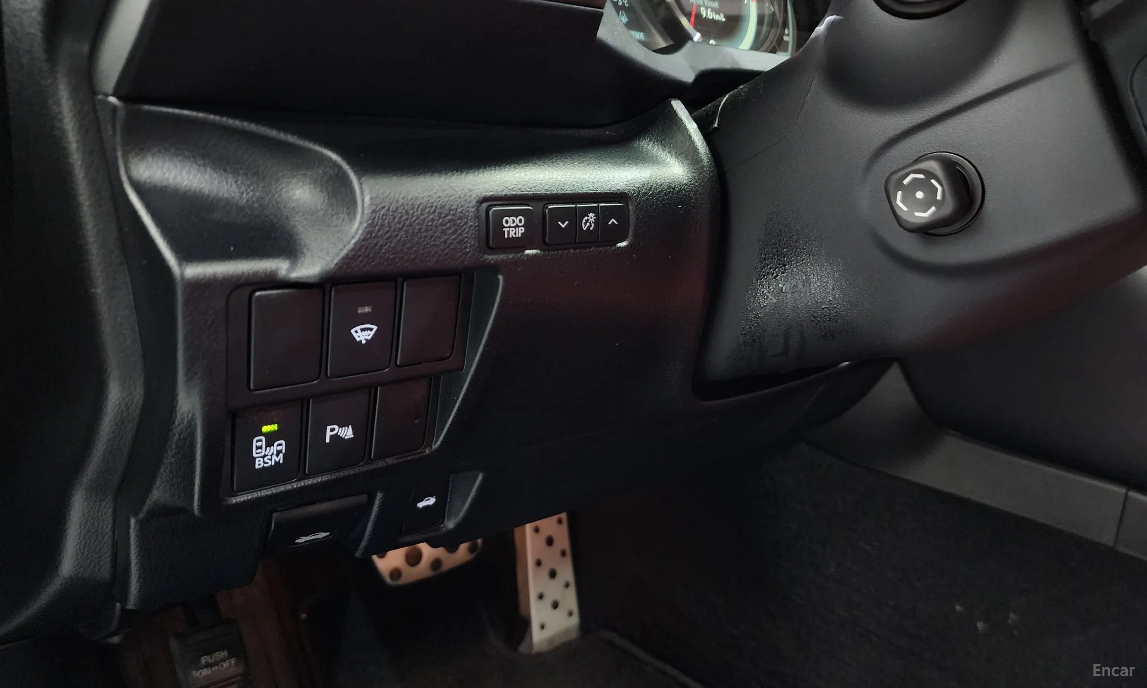 Lexus New IS200t превью 14