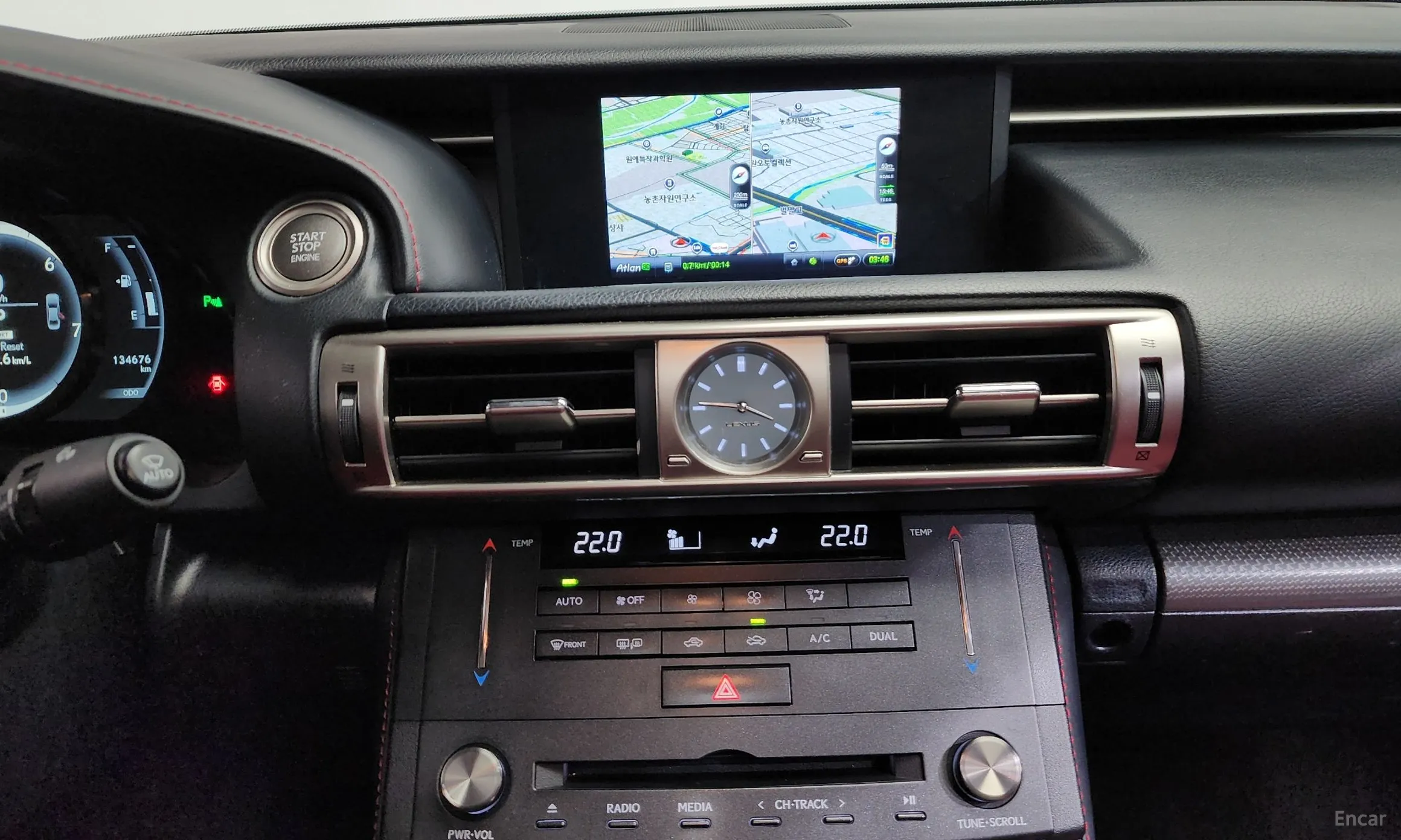 Lexus New IS200t превью 16