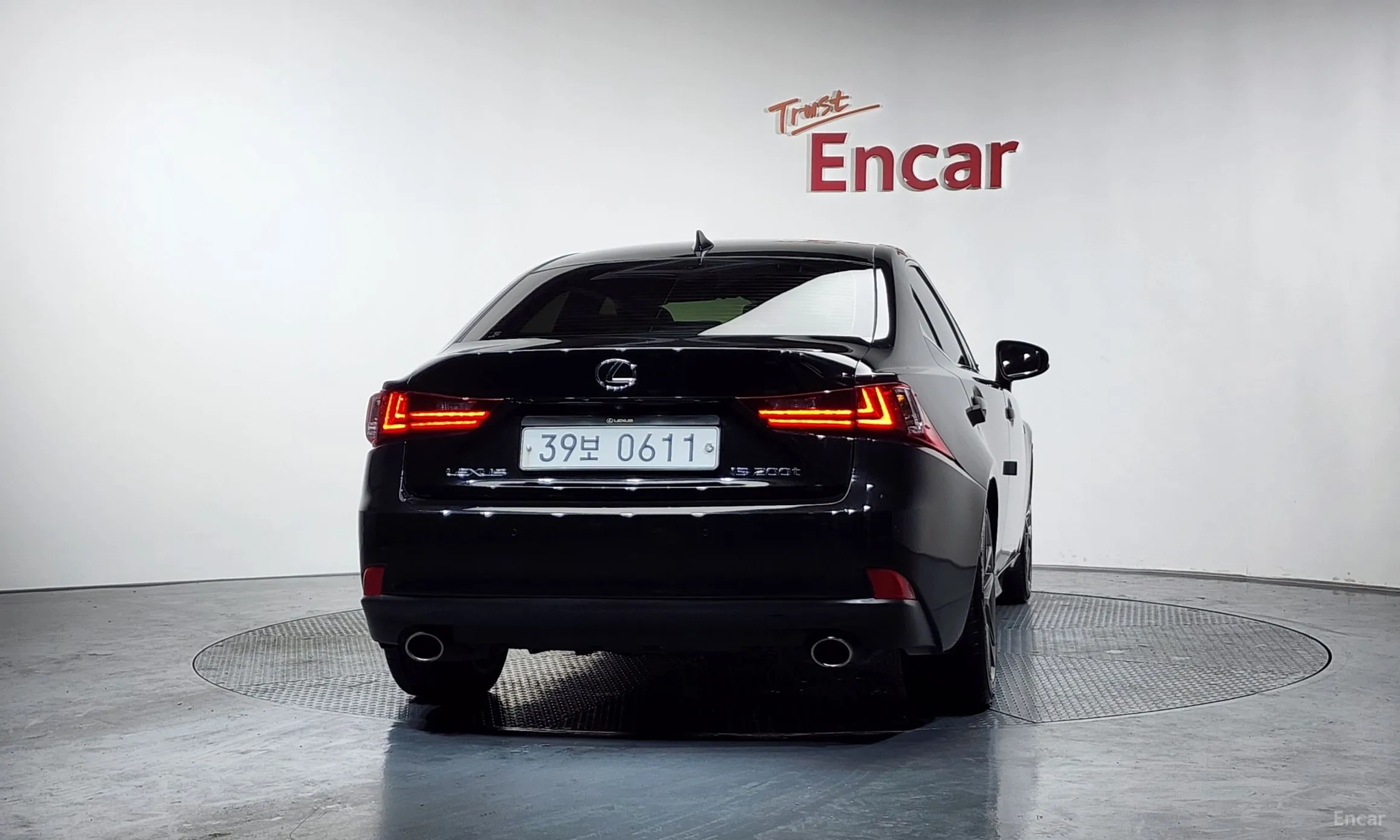 Lexus New IS200t превью 4