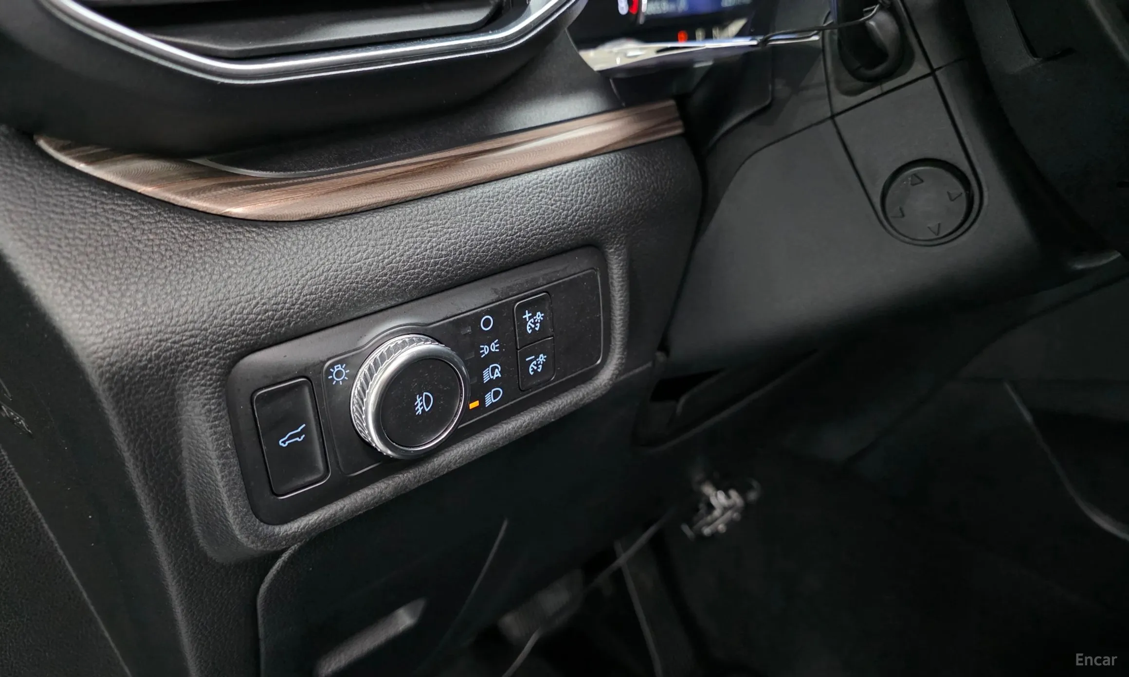 Ford Explorer 6th Generation превью 13