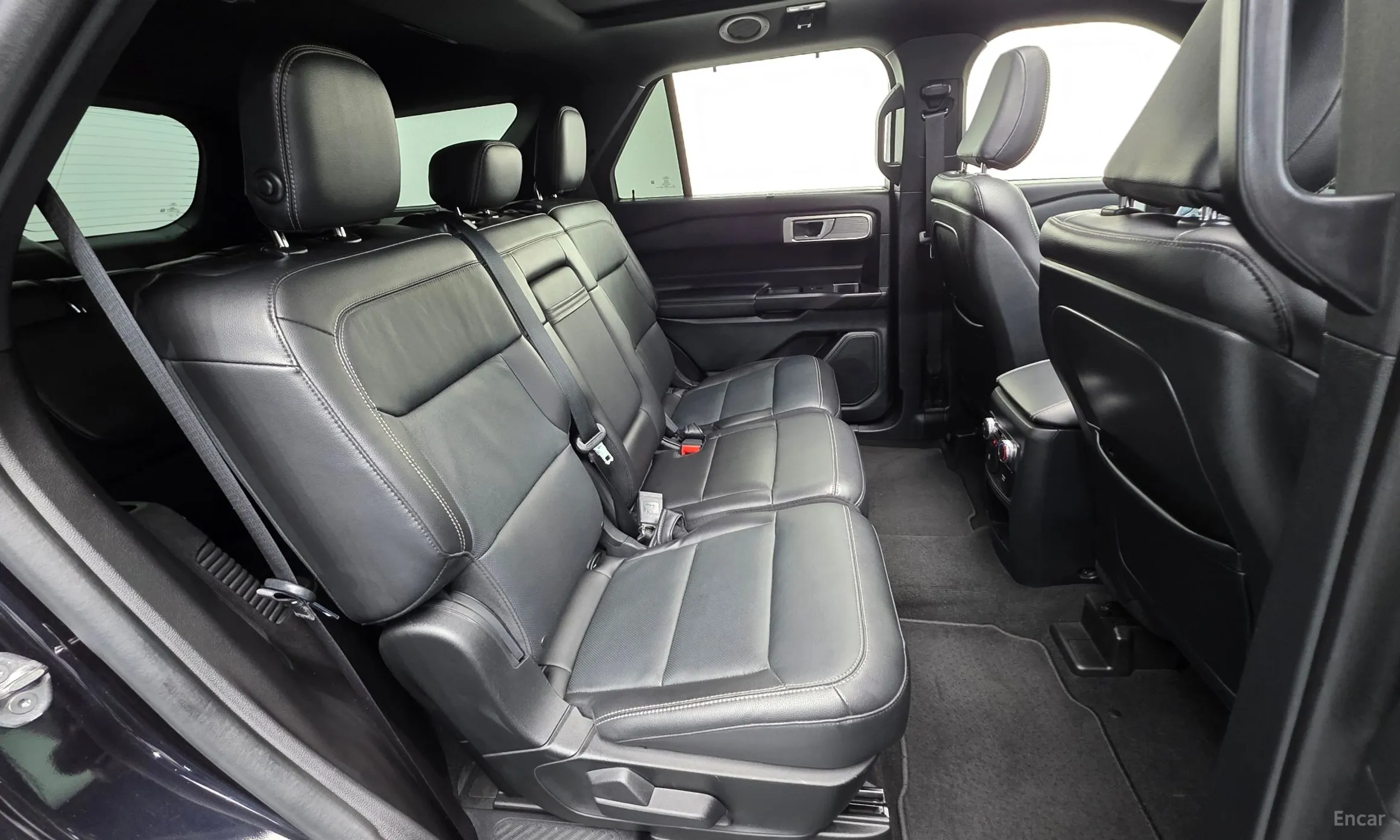 Ford Explorer 6th Generation превью 18