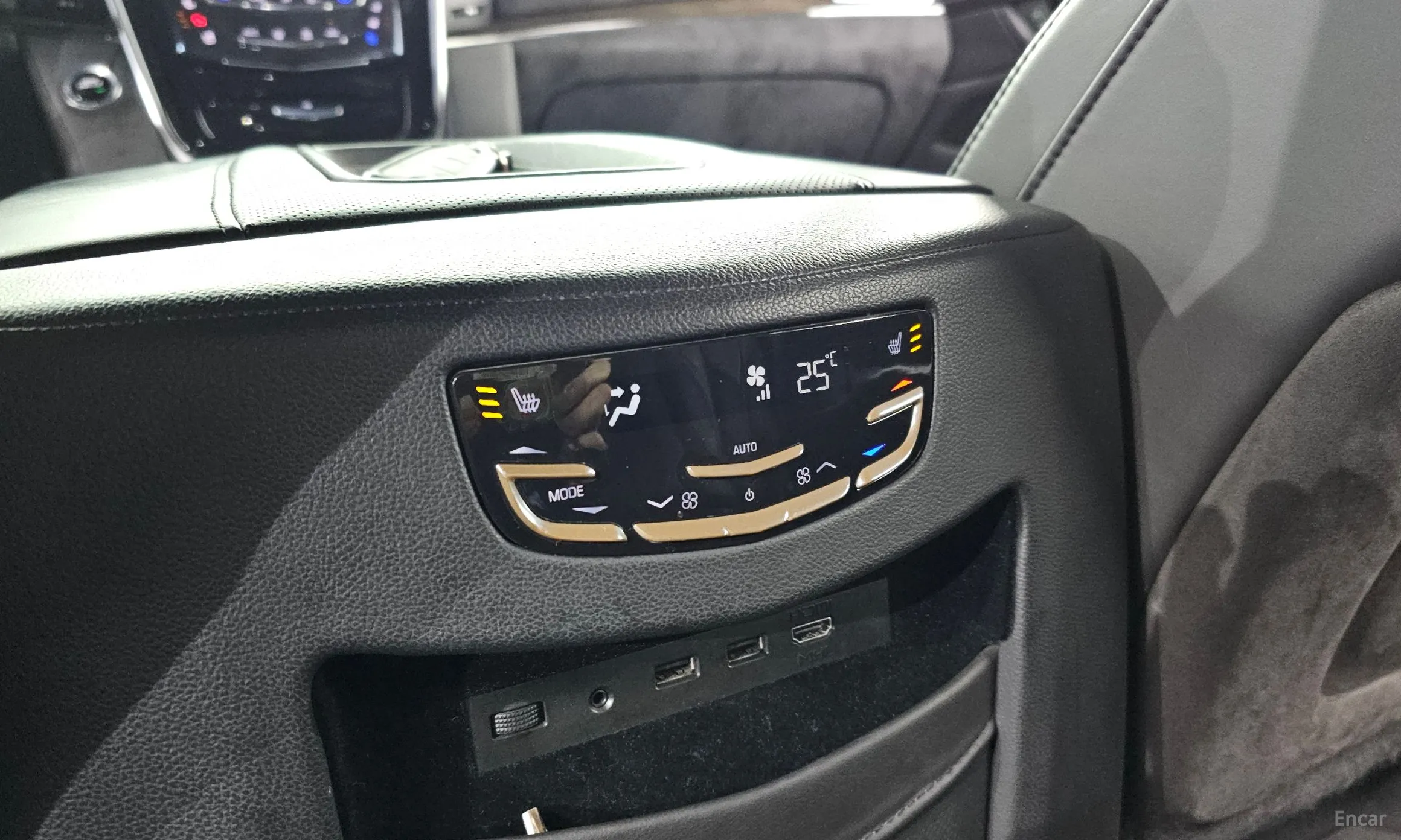 Cadillac Escalade превью 19