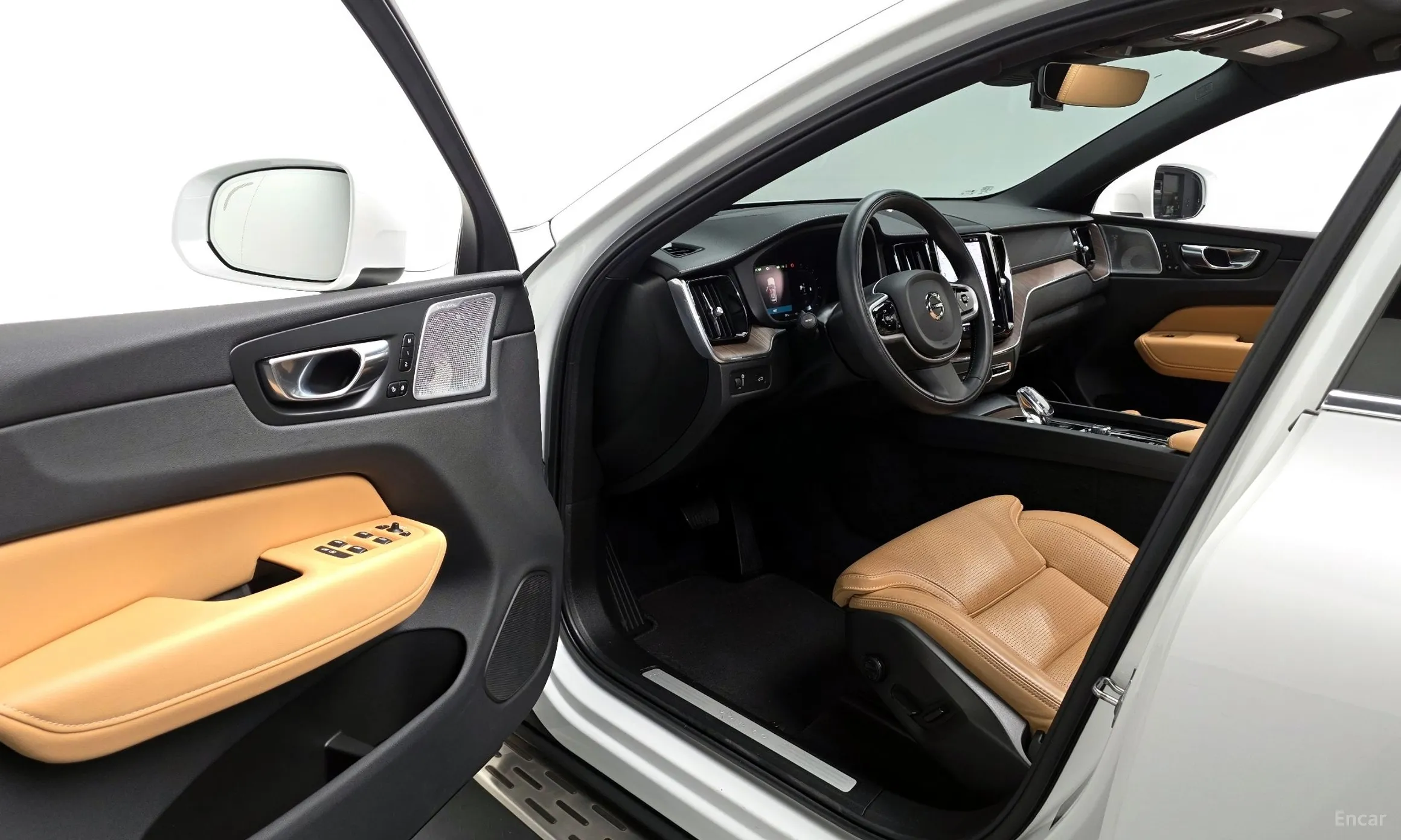 Volvo XC60 Gen 2 превью 10