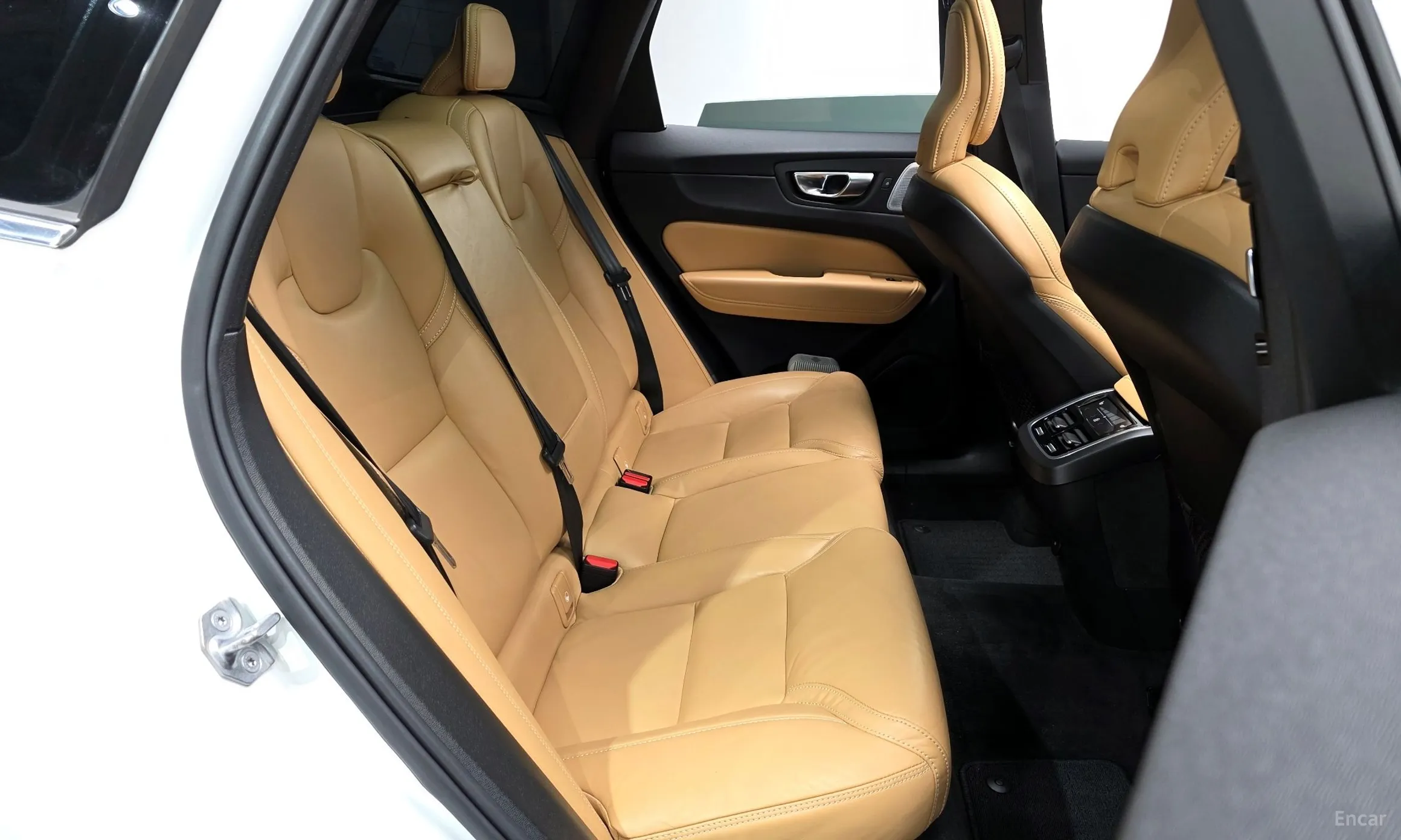 Volvo XC60 Gen 2 превью 12