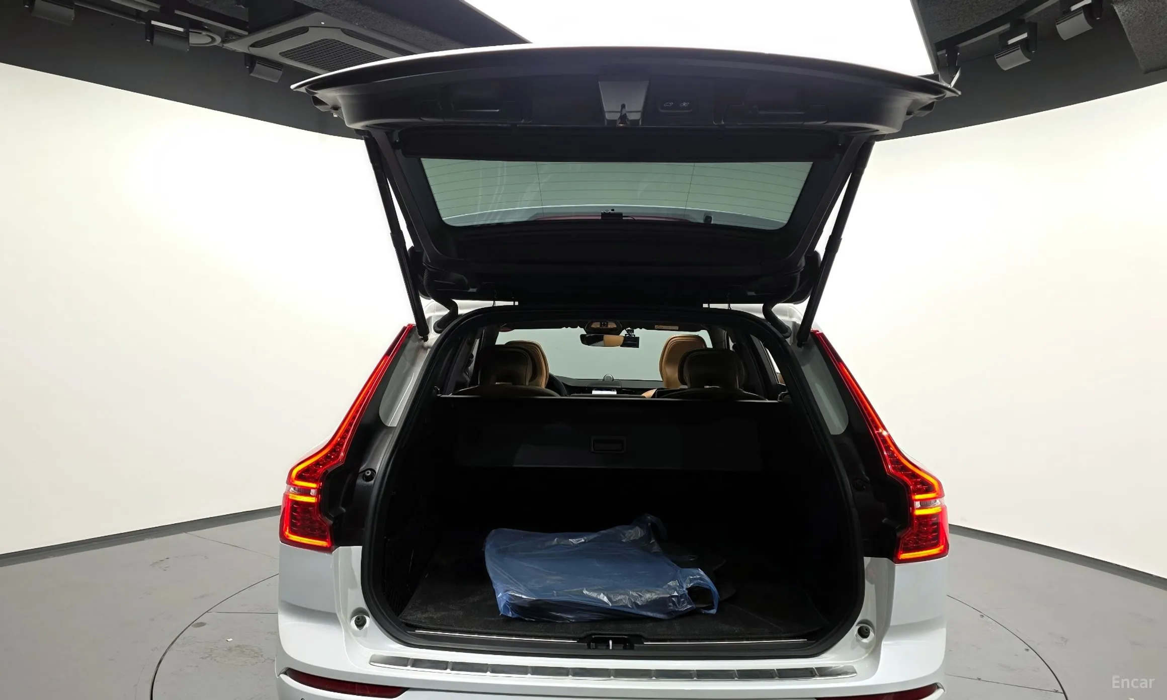 Volvo XC60 Gen 2 превью 20