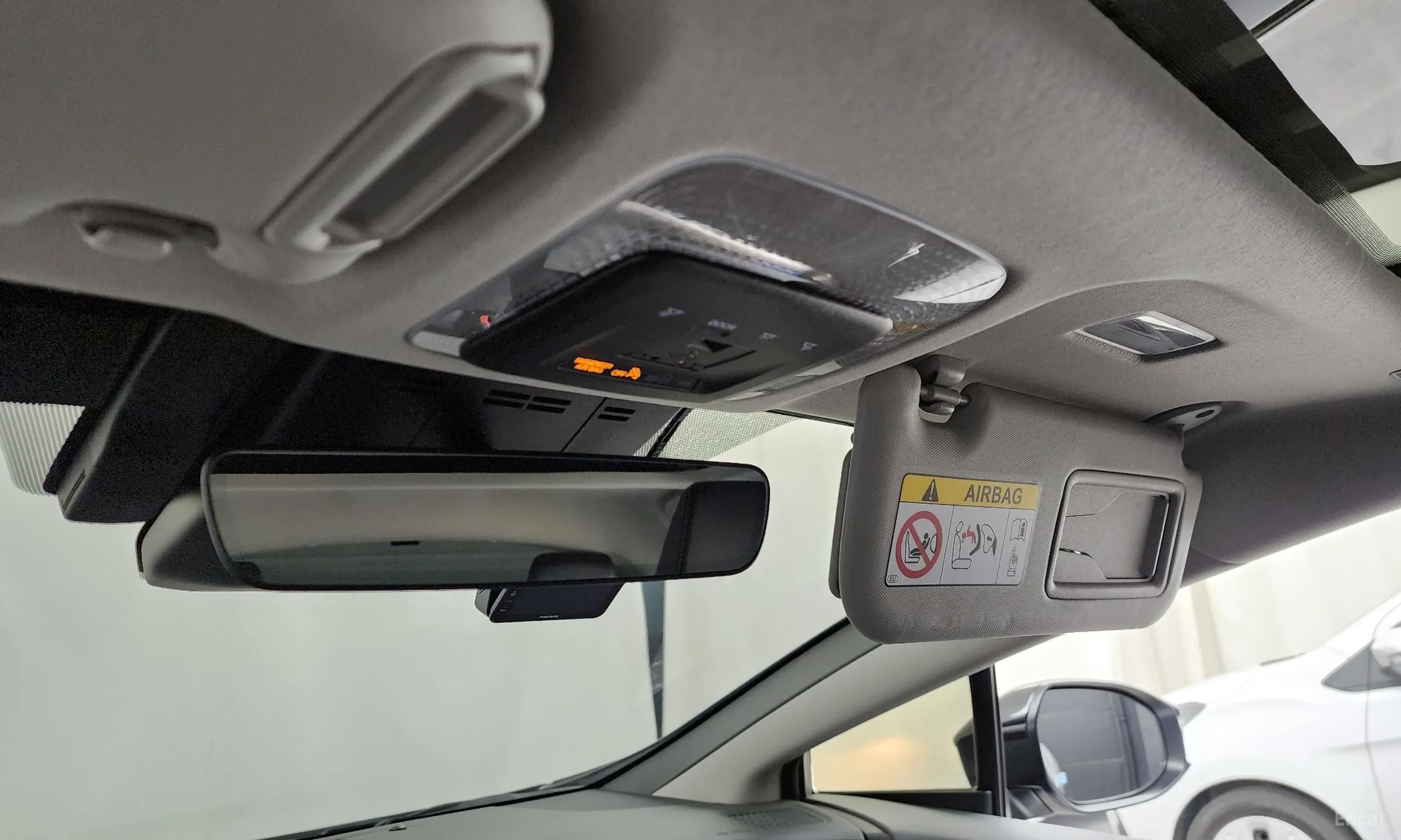 Toyota Prius 5th Generation превью 17
