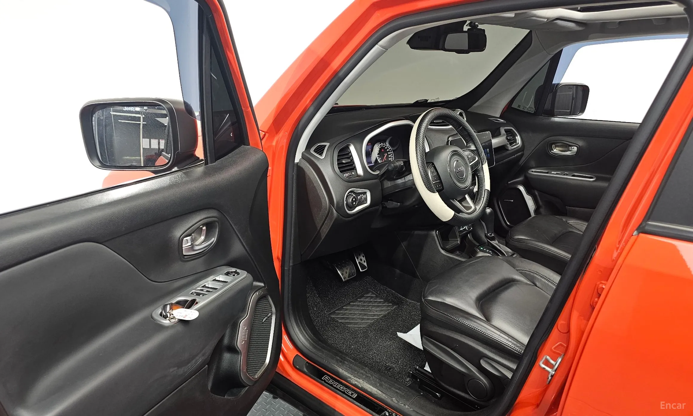 Jeep Renegade превью 10