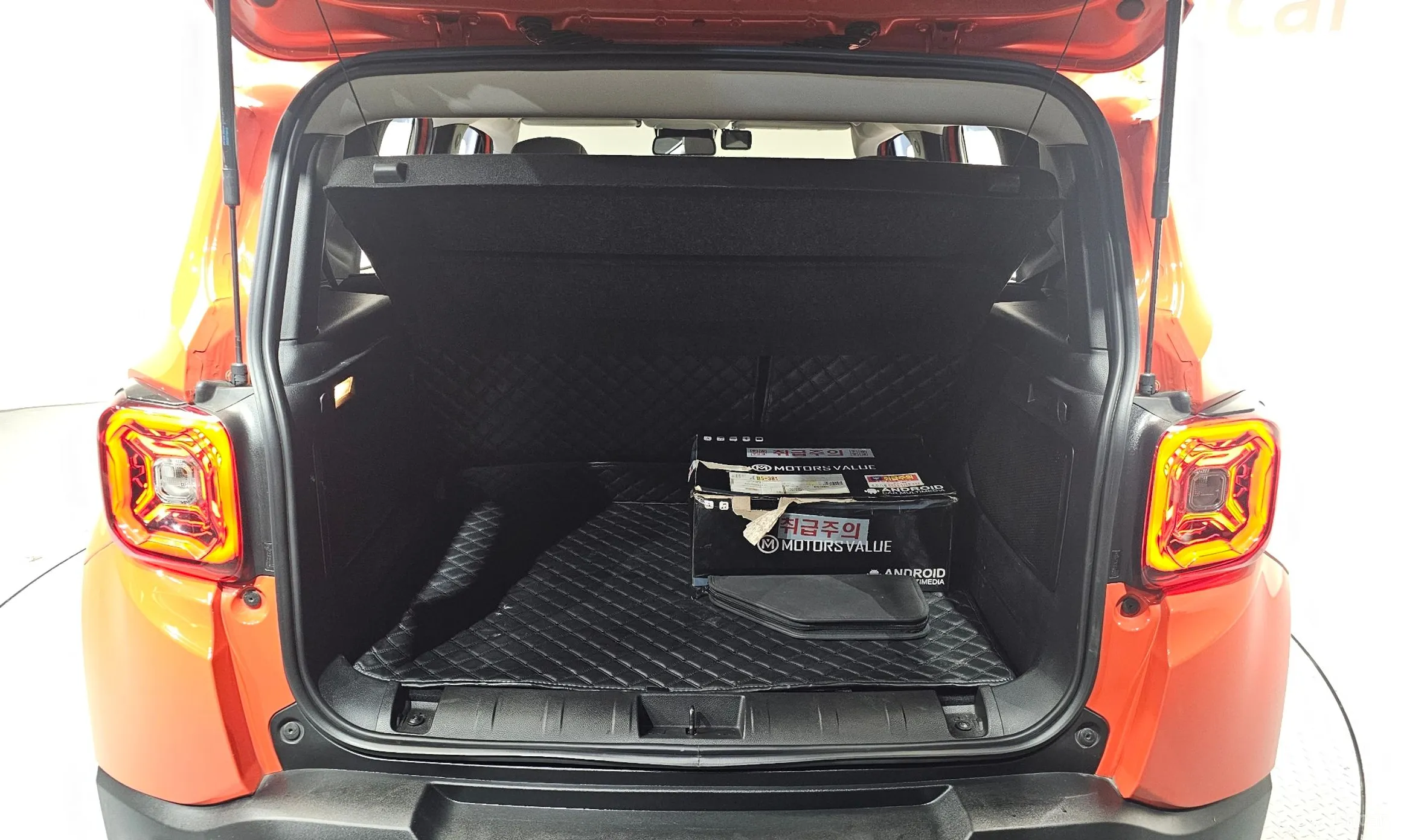 Jeep Renegade превью 20