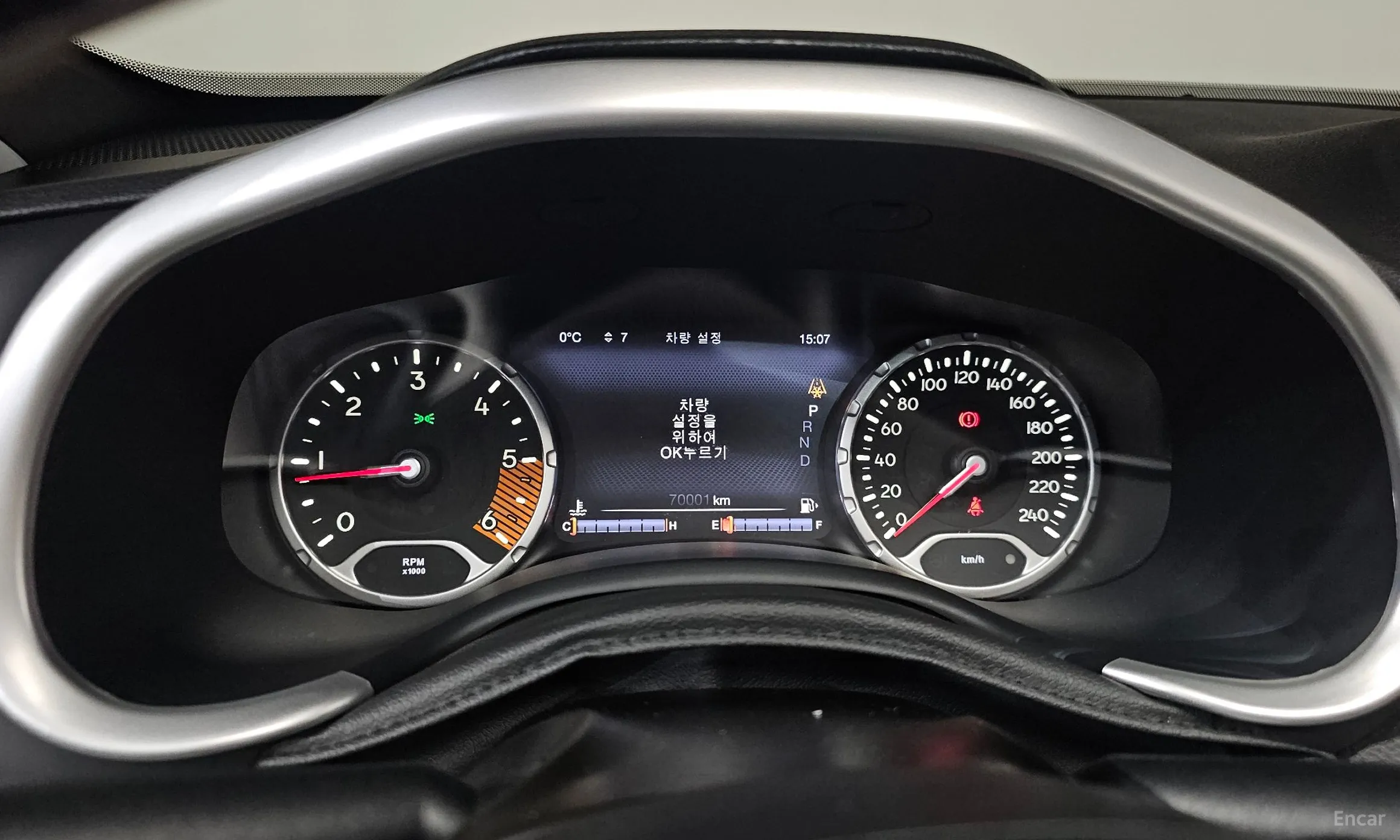 Jeep Renegade превью 8