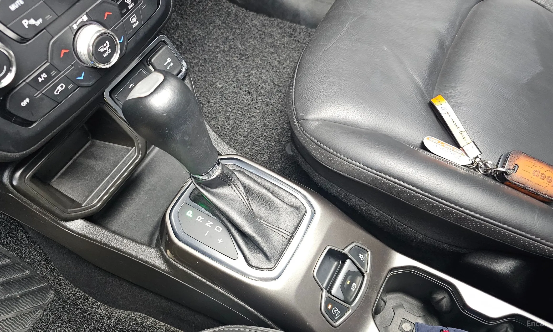 Jeep Renegade превью 9