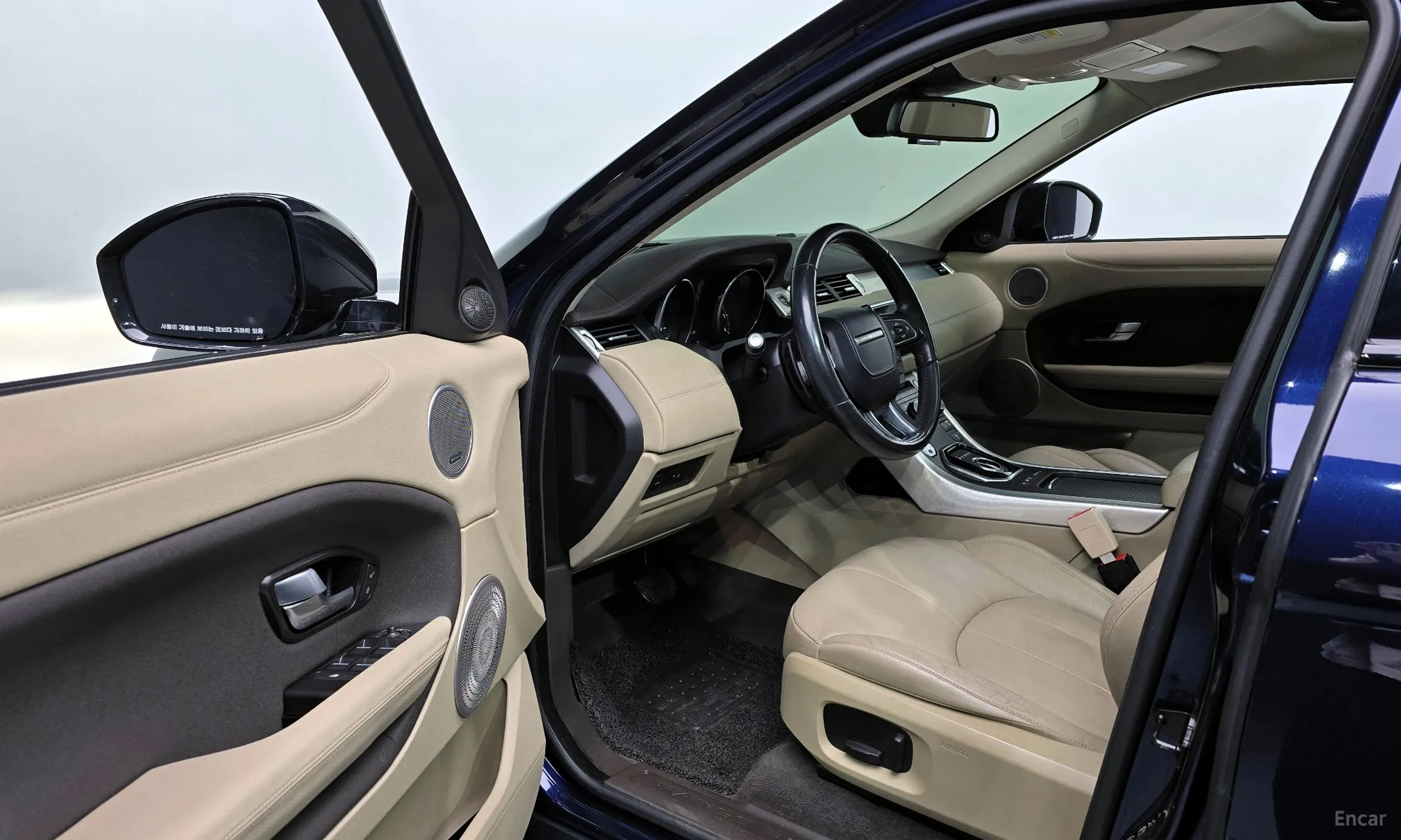 Land Rover Range Rover Evoque превью 11