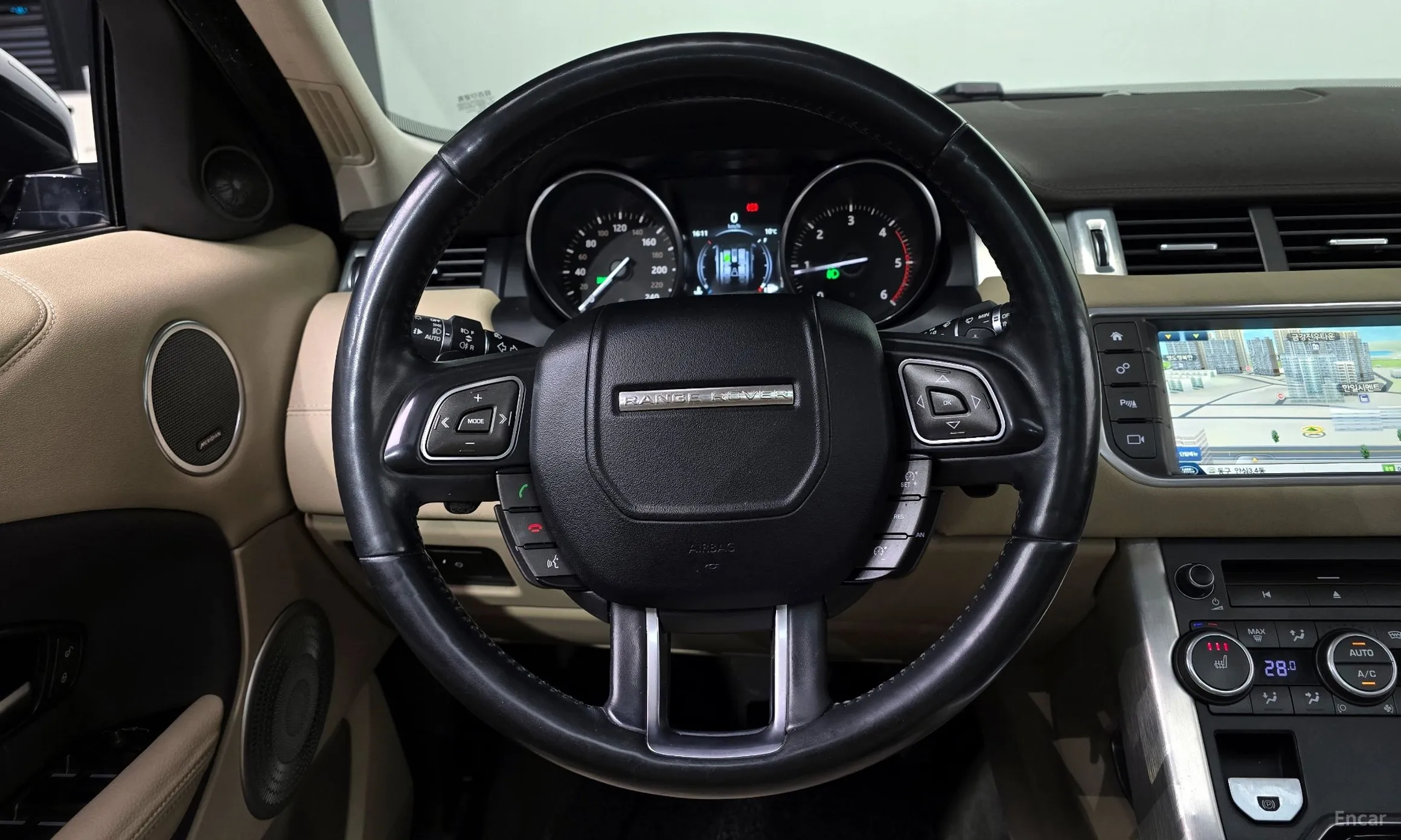 Land Rover Range Rover Evoque превью 13