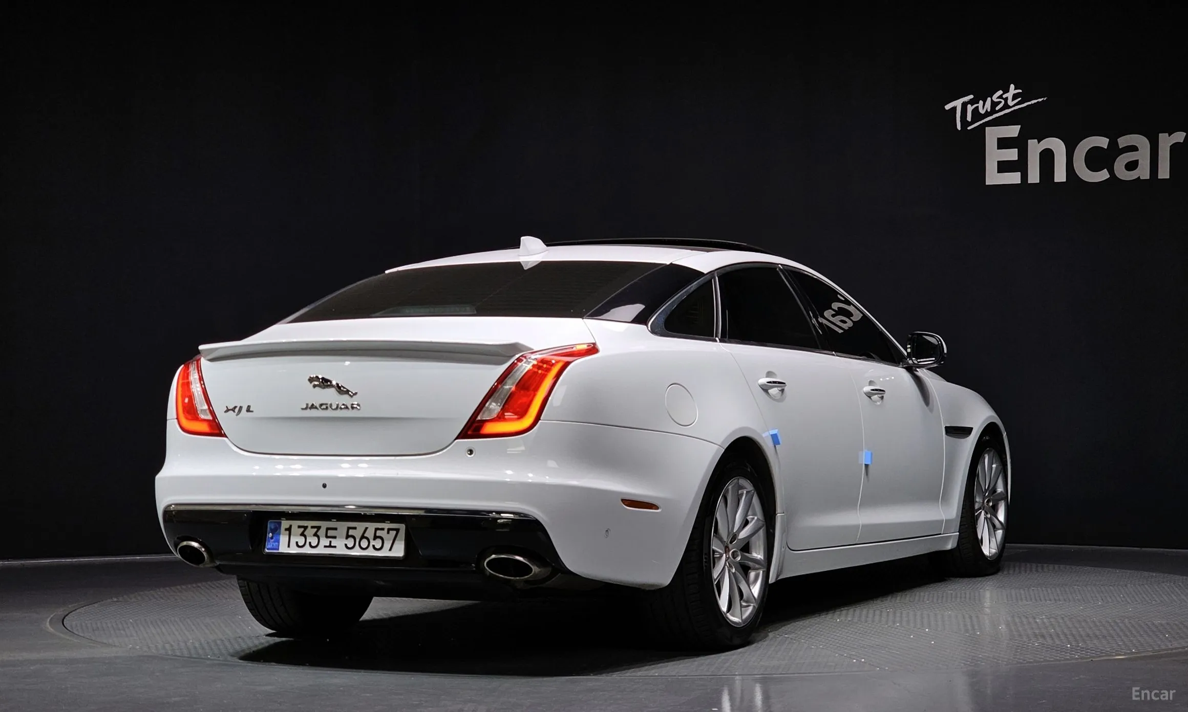Jaguar All New XJ превью 2