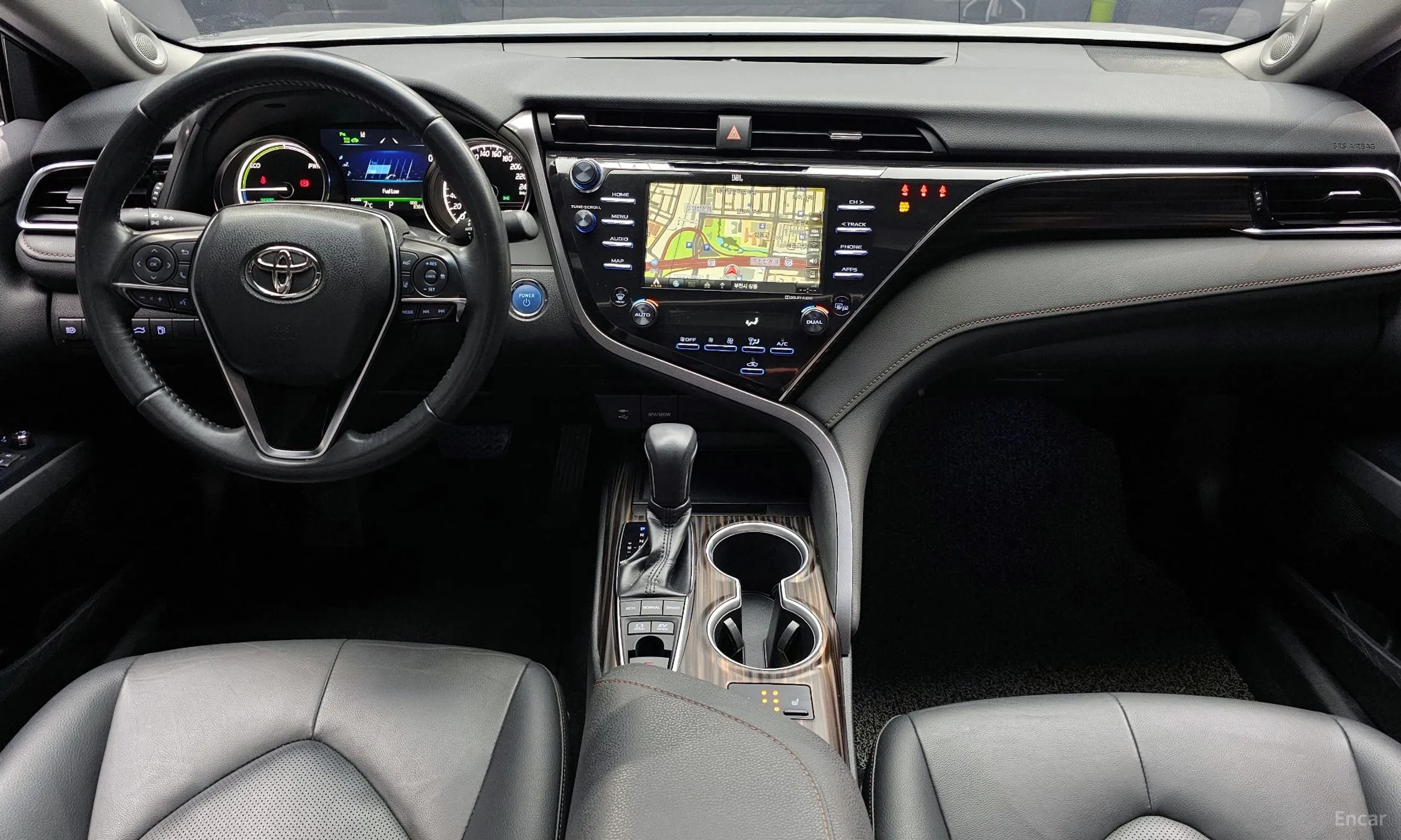 Toyota Camry (XV70) превью 7