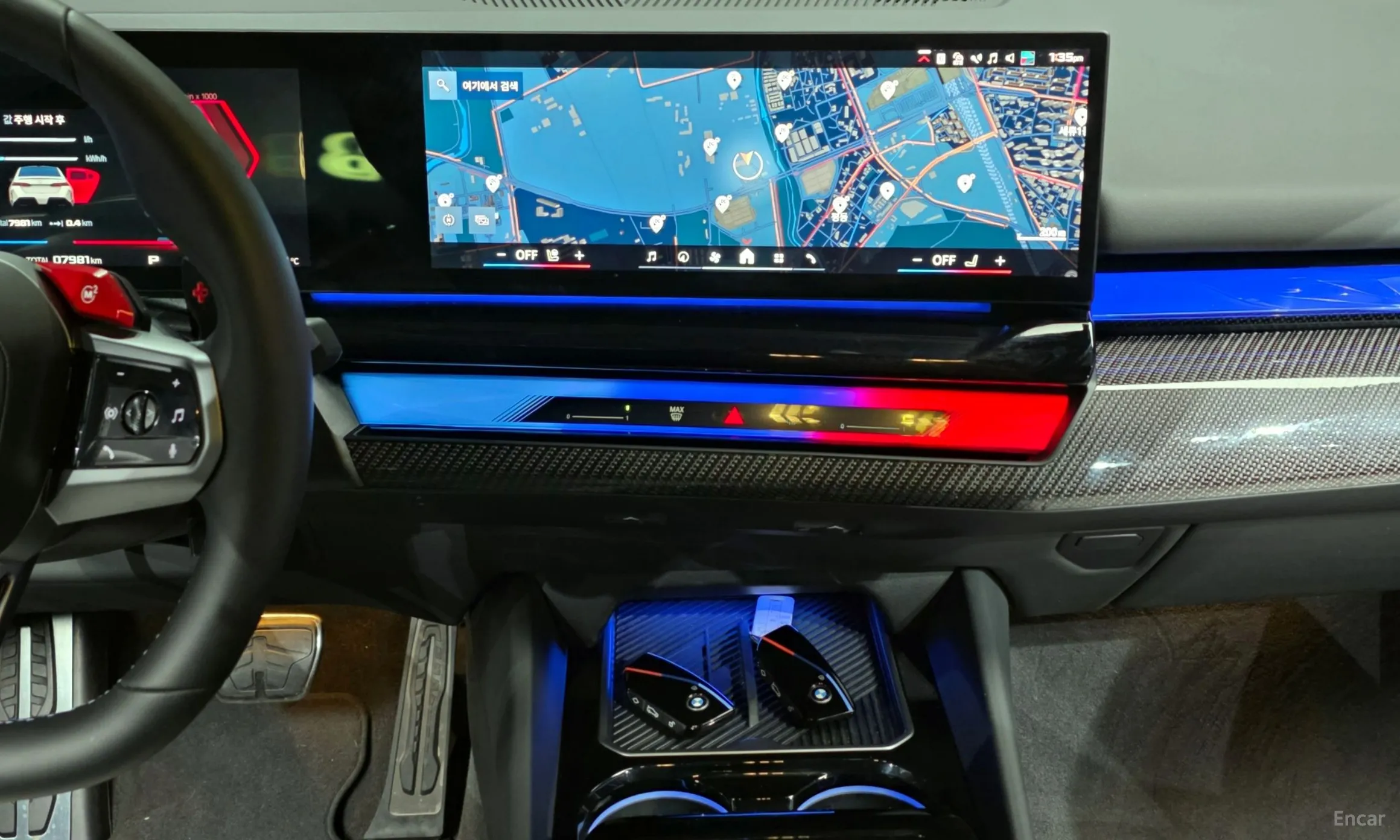 BMW M5 (G90) превью 14