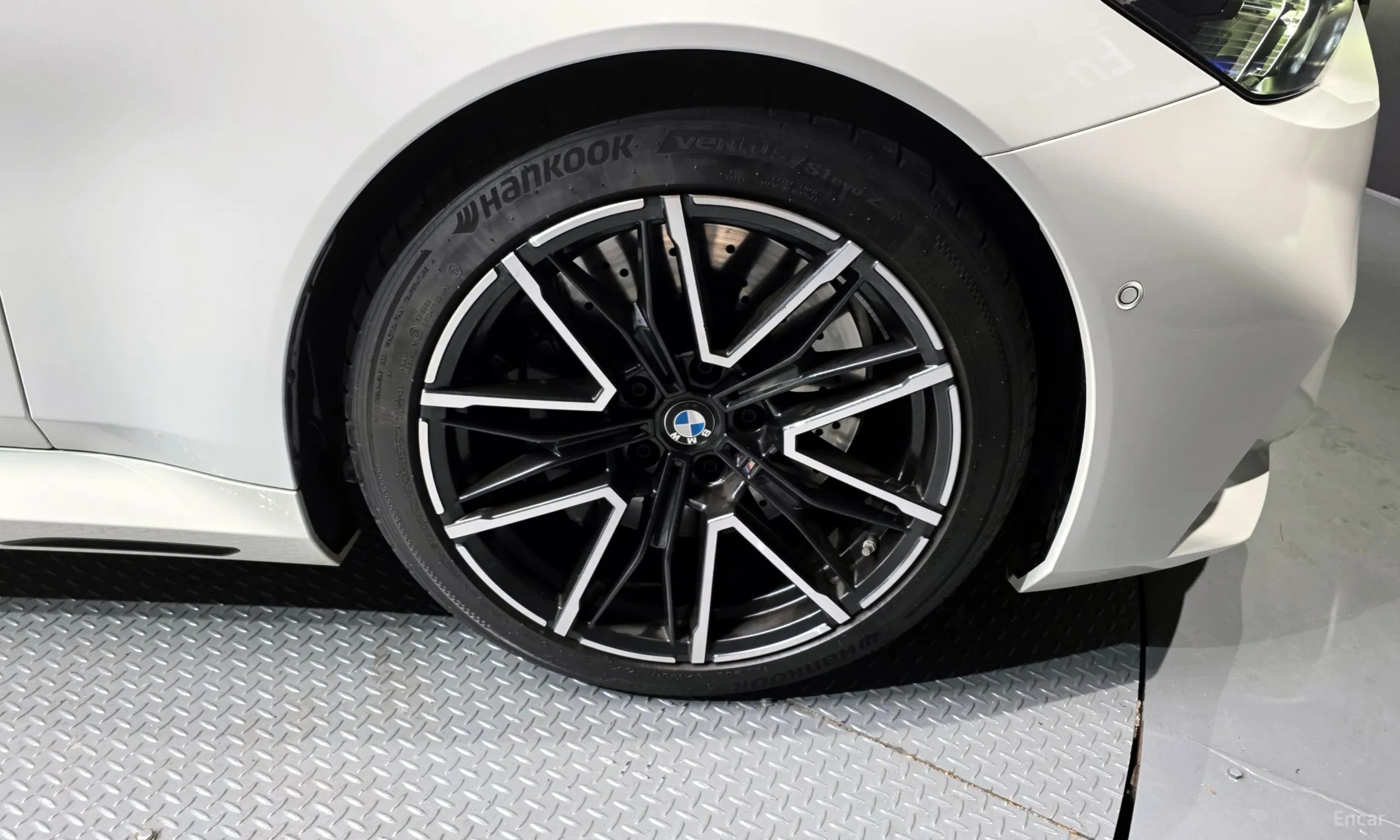 BMW M5 (G90) превью 5