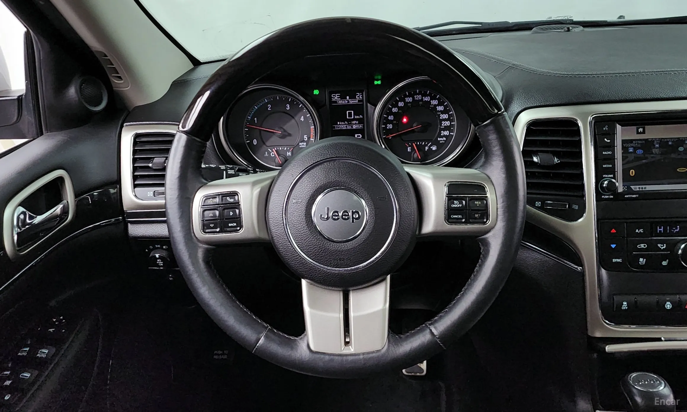 Jeep Grand Cherokee превью 13