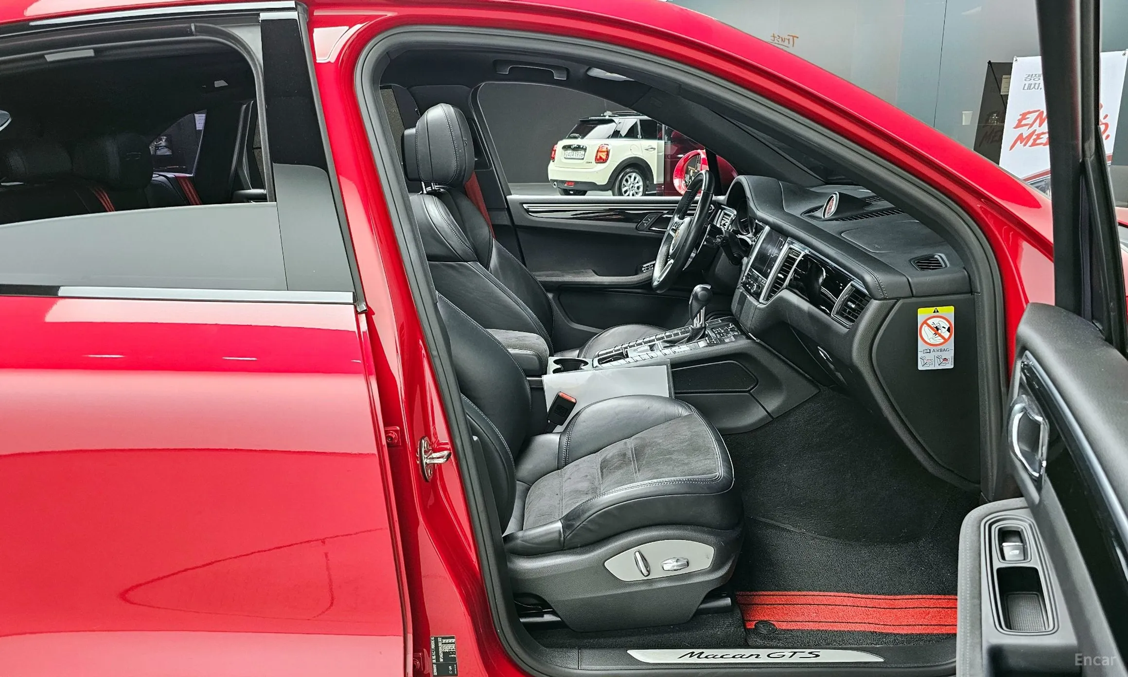Porsche Macan превью 10
