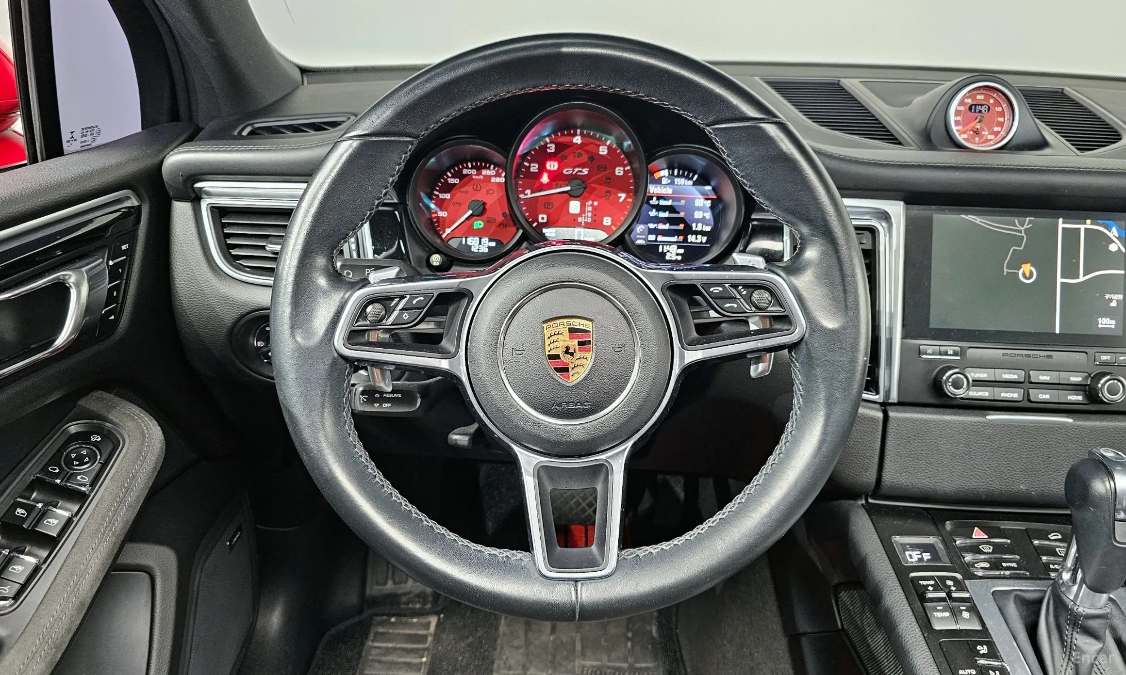 Porsche Macan превью 13
