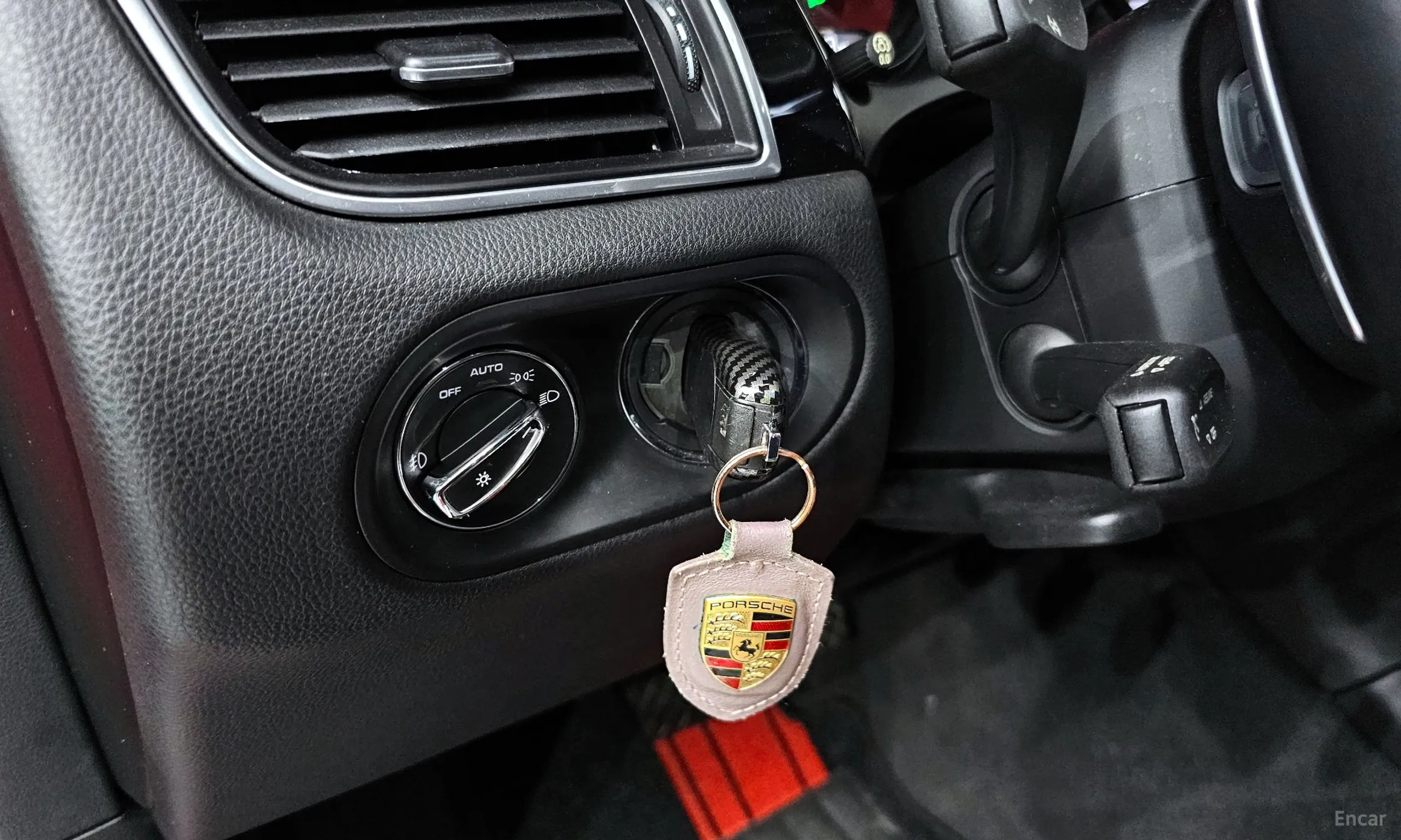 Porsche Macan превью 16