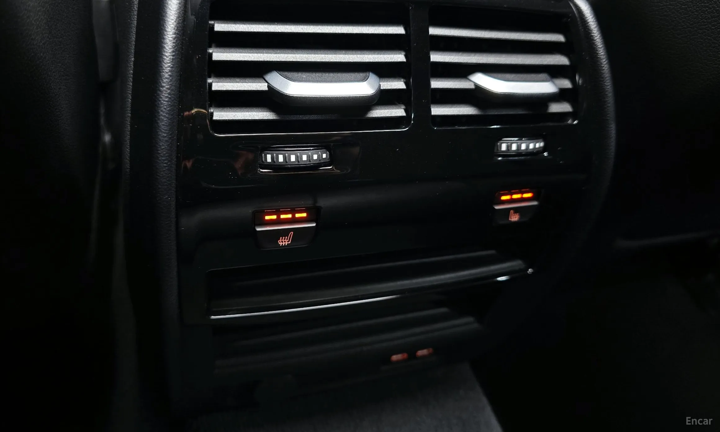 BMW 5 Series (G30) превью 17