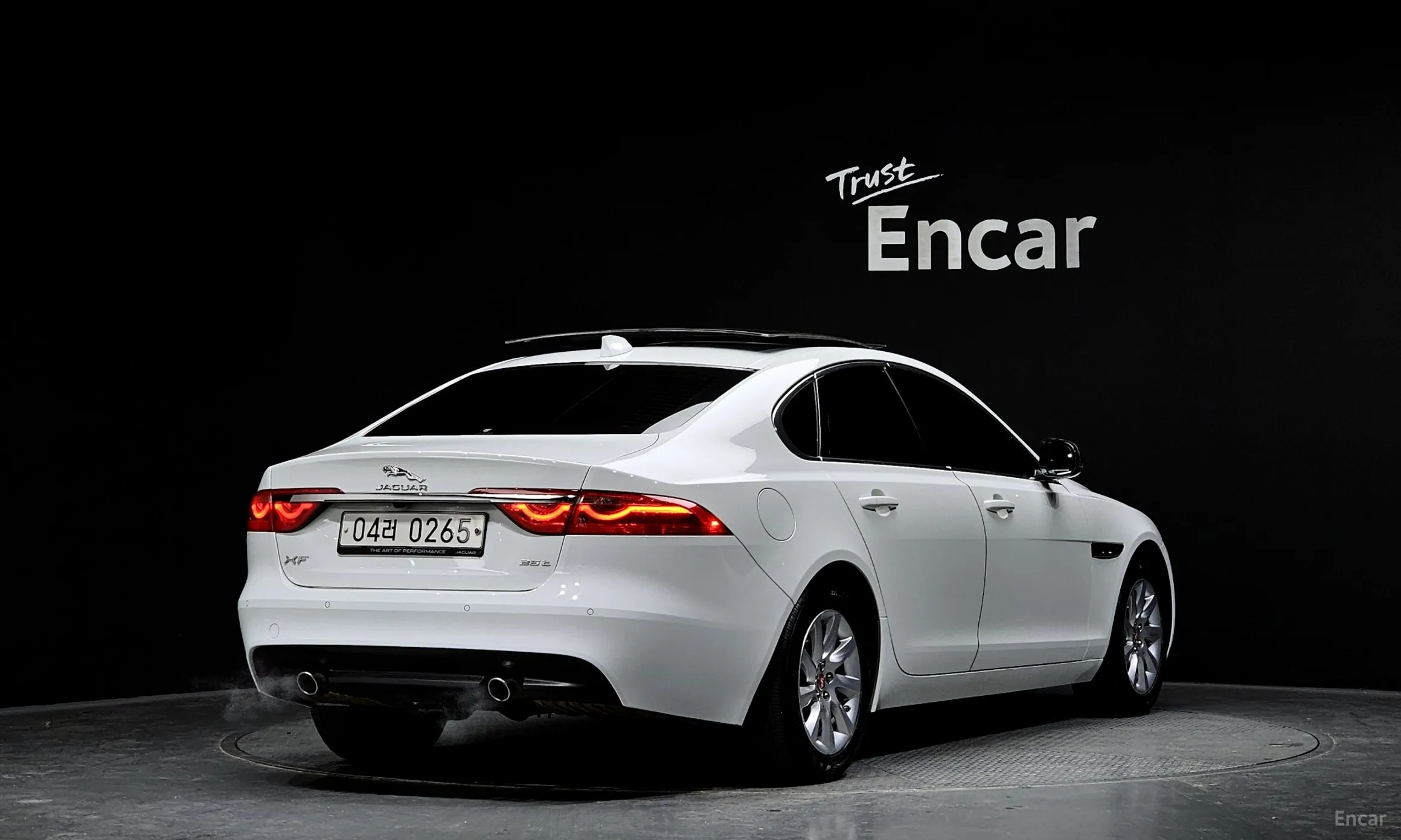 Jaguar XF (x260) превью 2