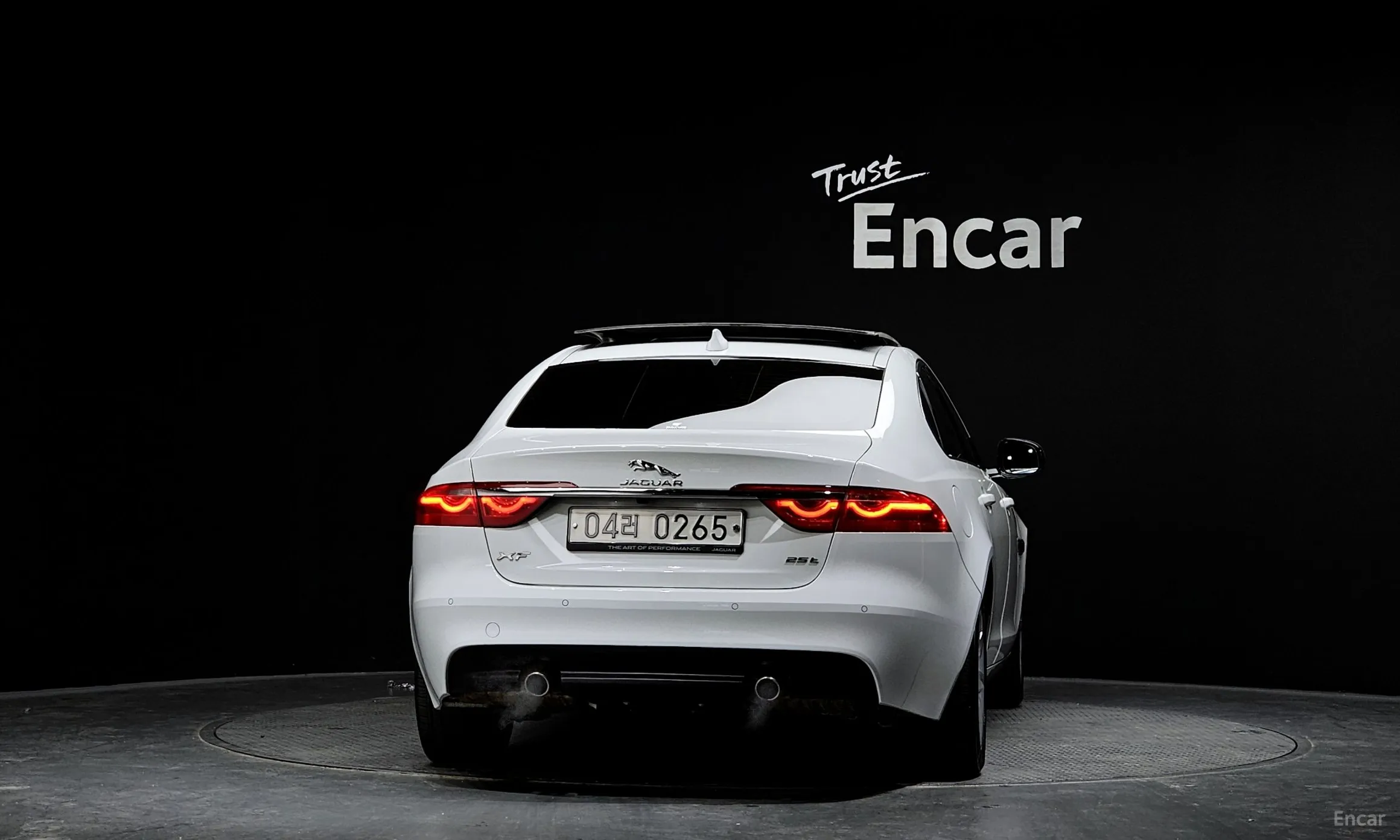 Jaguar XF (x260) превью 4