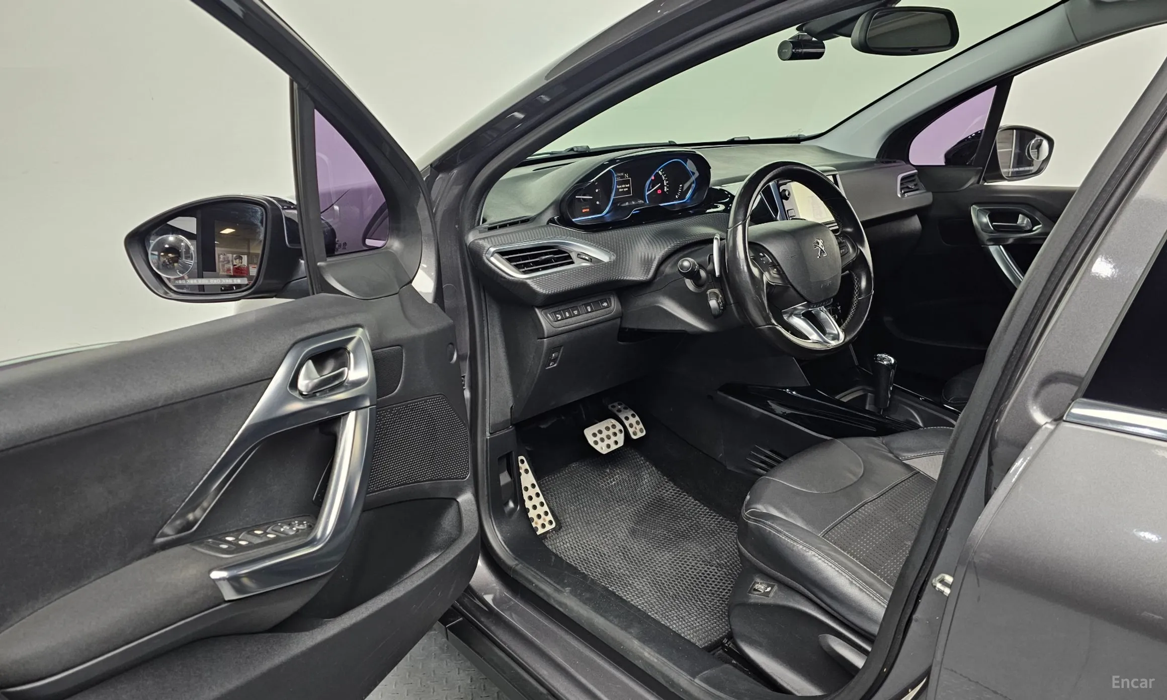 Peugeot 2008. превью 10