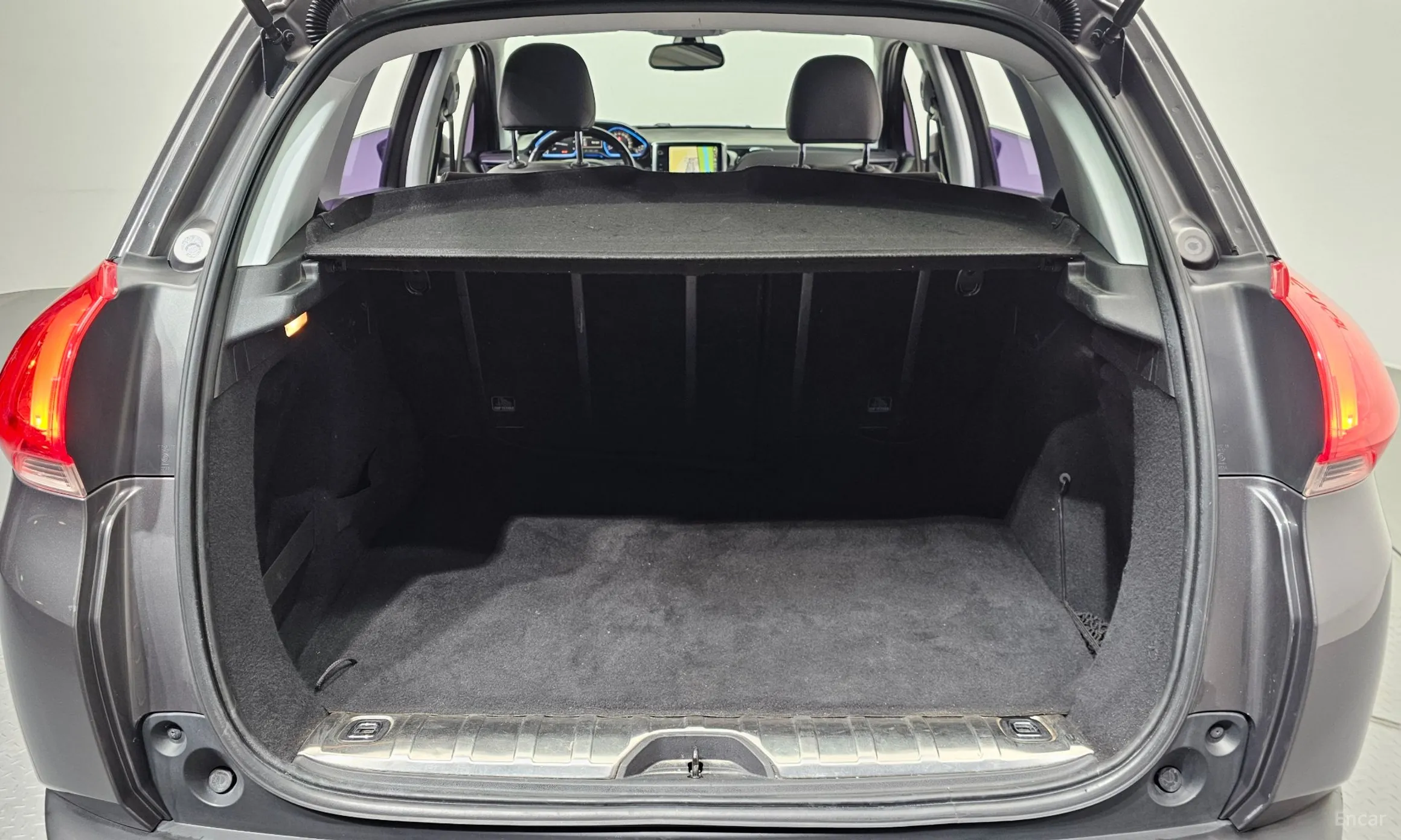 Peugeot 2008. превью 20