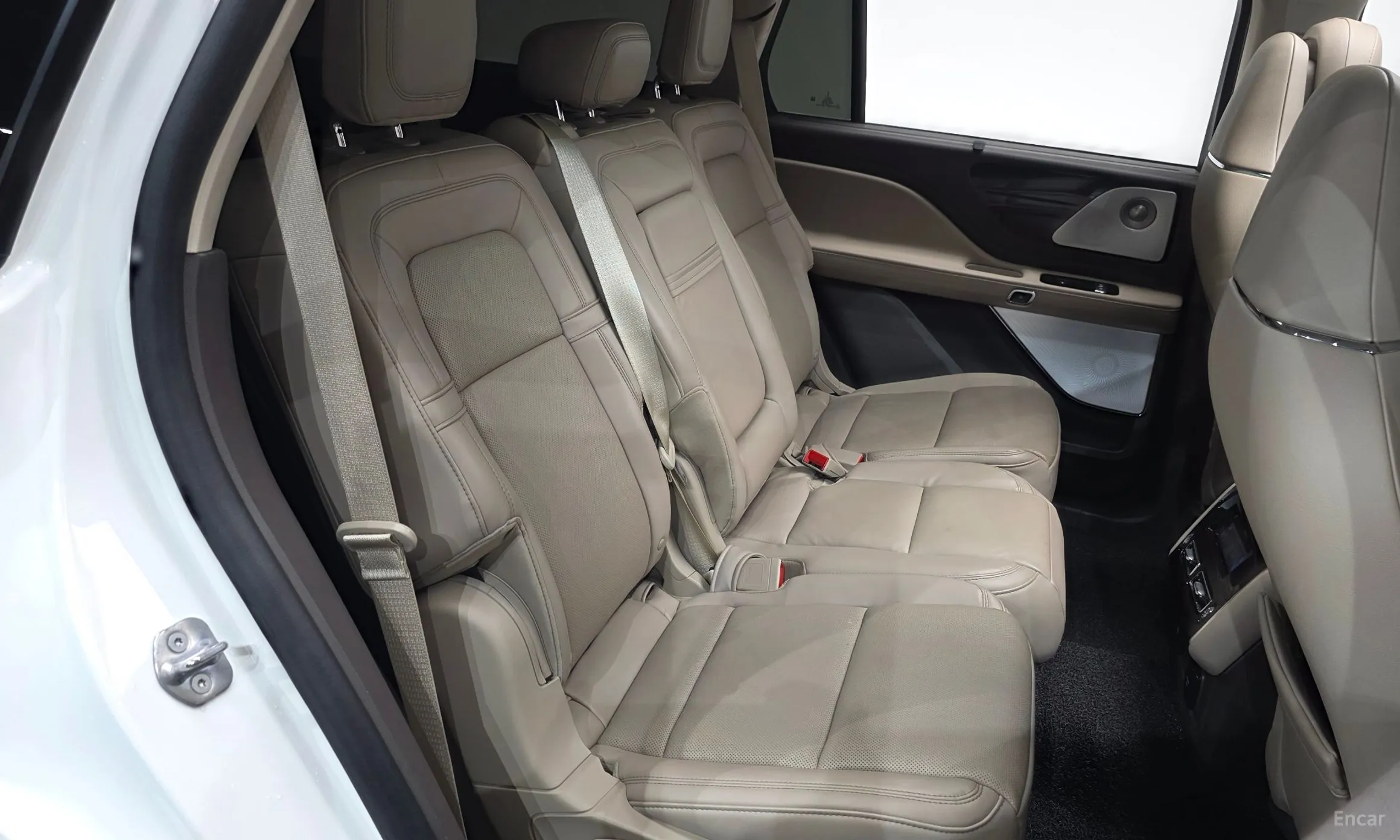 Lincoln Aviator 2nd Generation превью 12