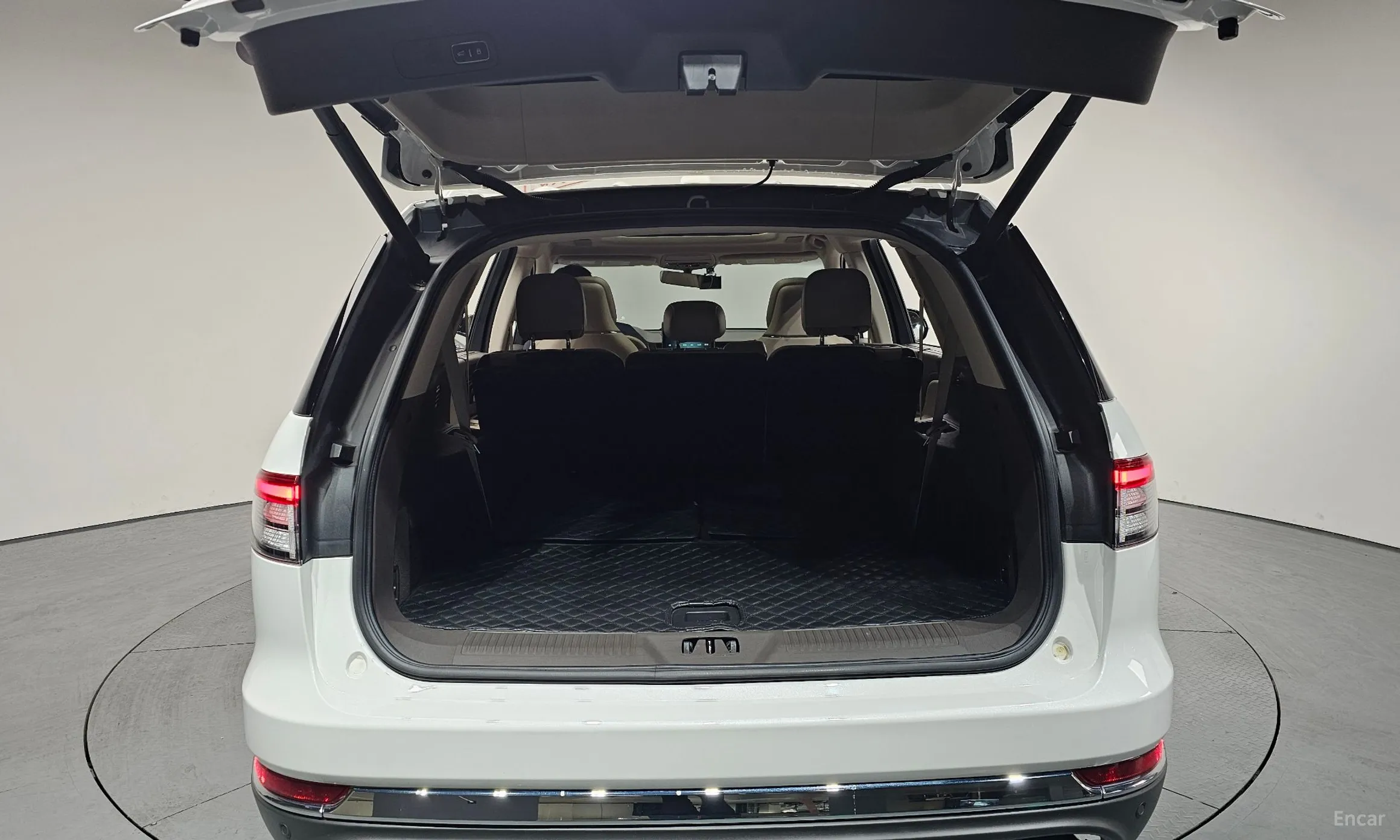 Lincoln Aviator 2nd Generation превью 20