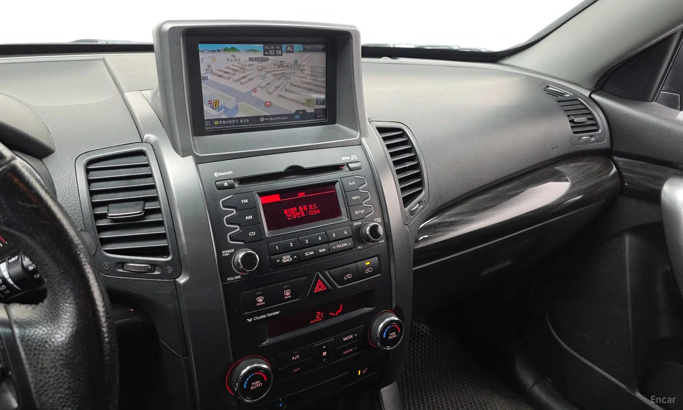 Kia Sorrento R превью 14