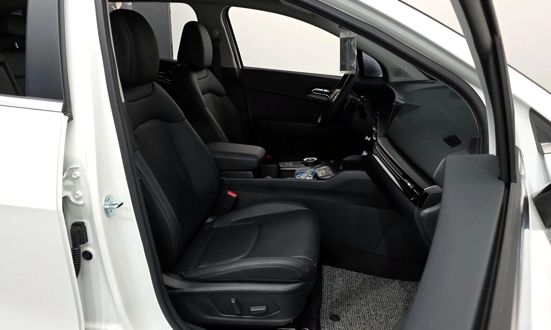 Kia Sportage 5th Generation Hybrid превью 11