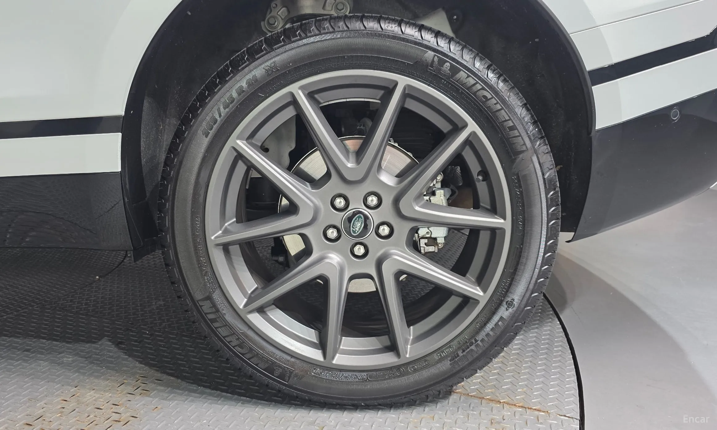 Land Rover Range Rover Bella превью 5
