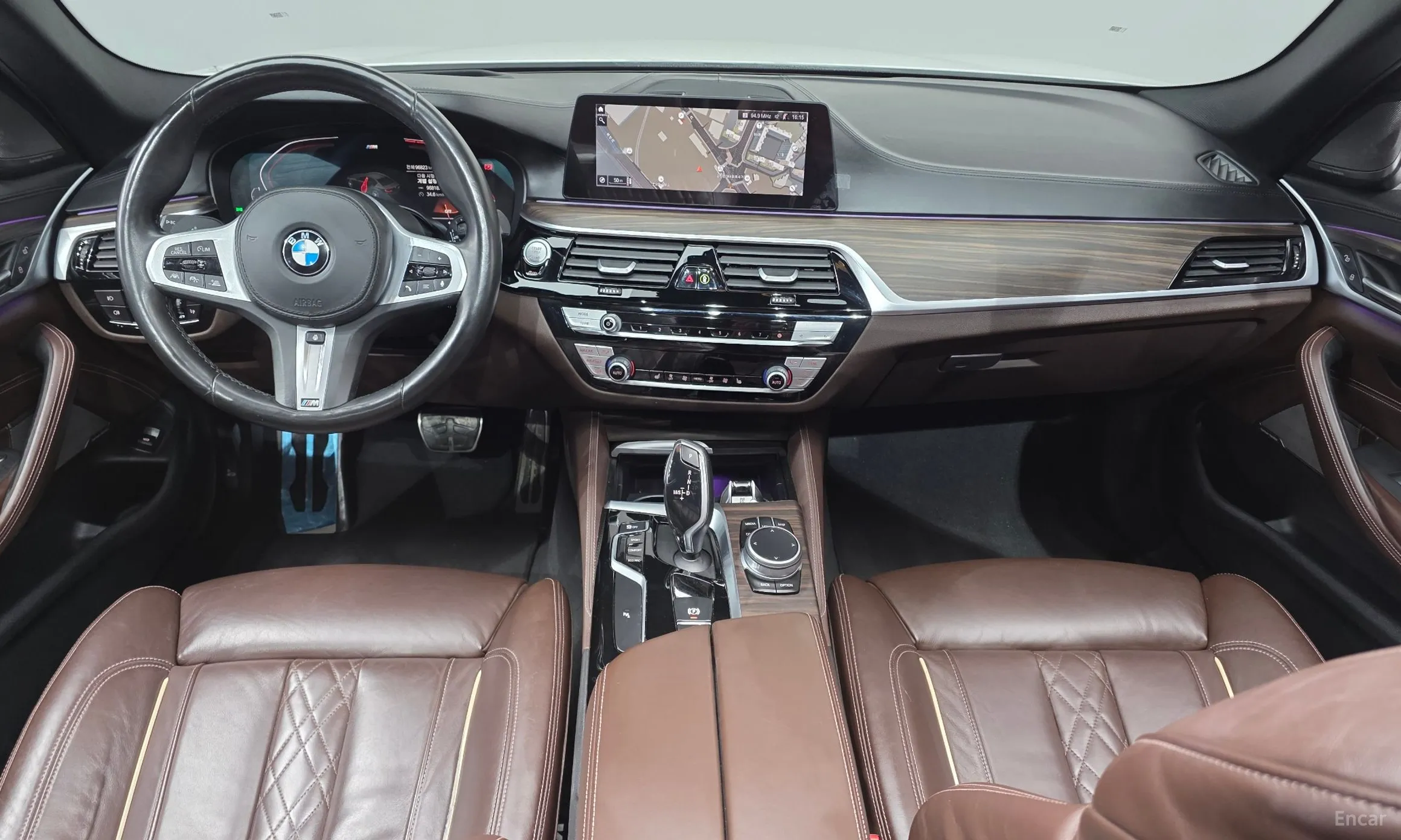 BMW 5 Series (G30) превью 7