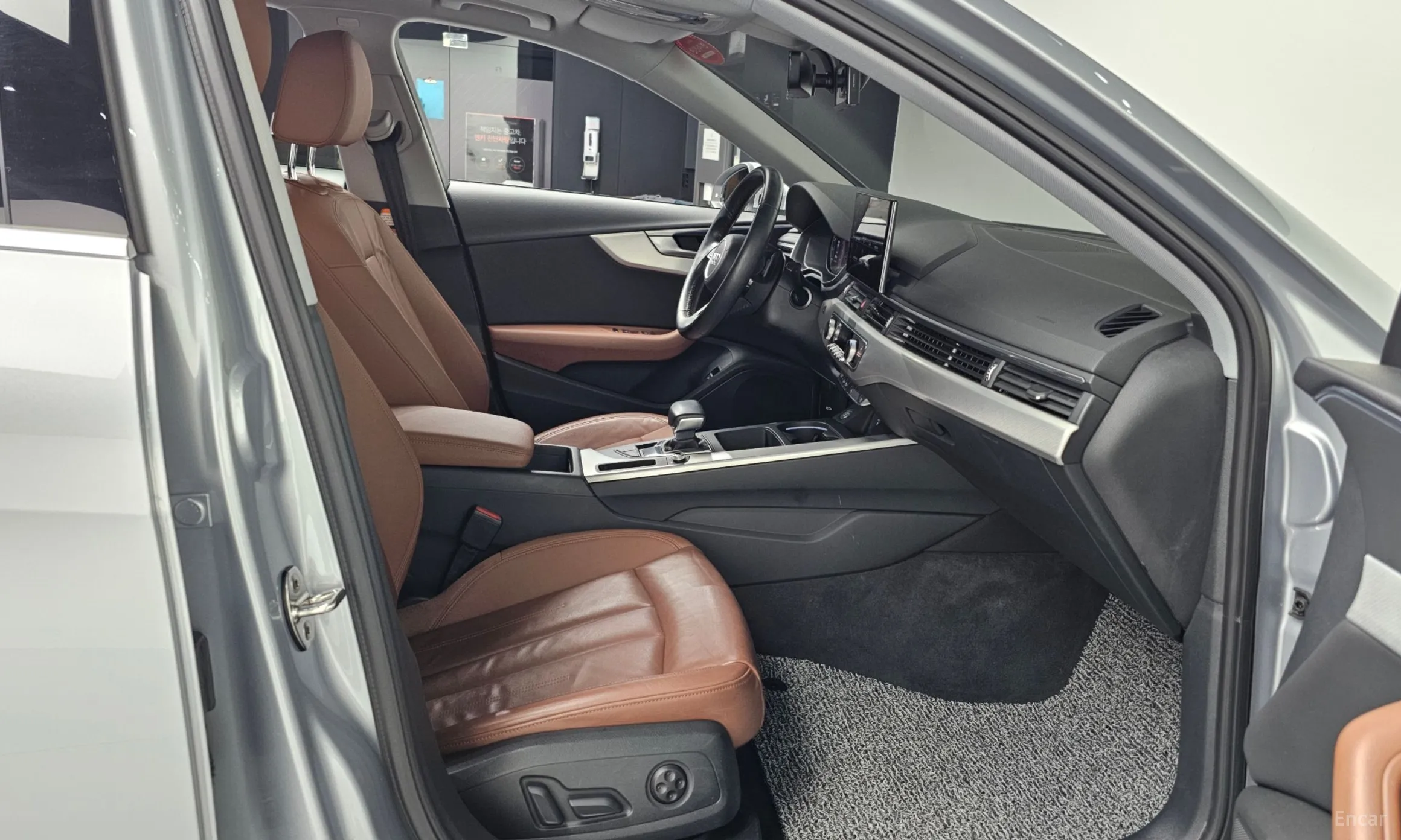 Audi A4 (B9) превью 11