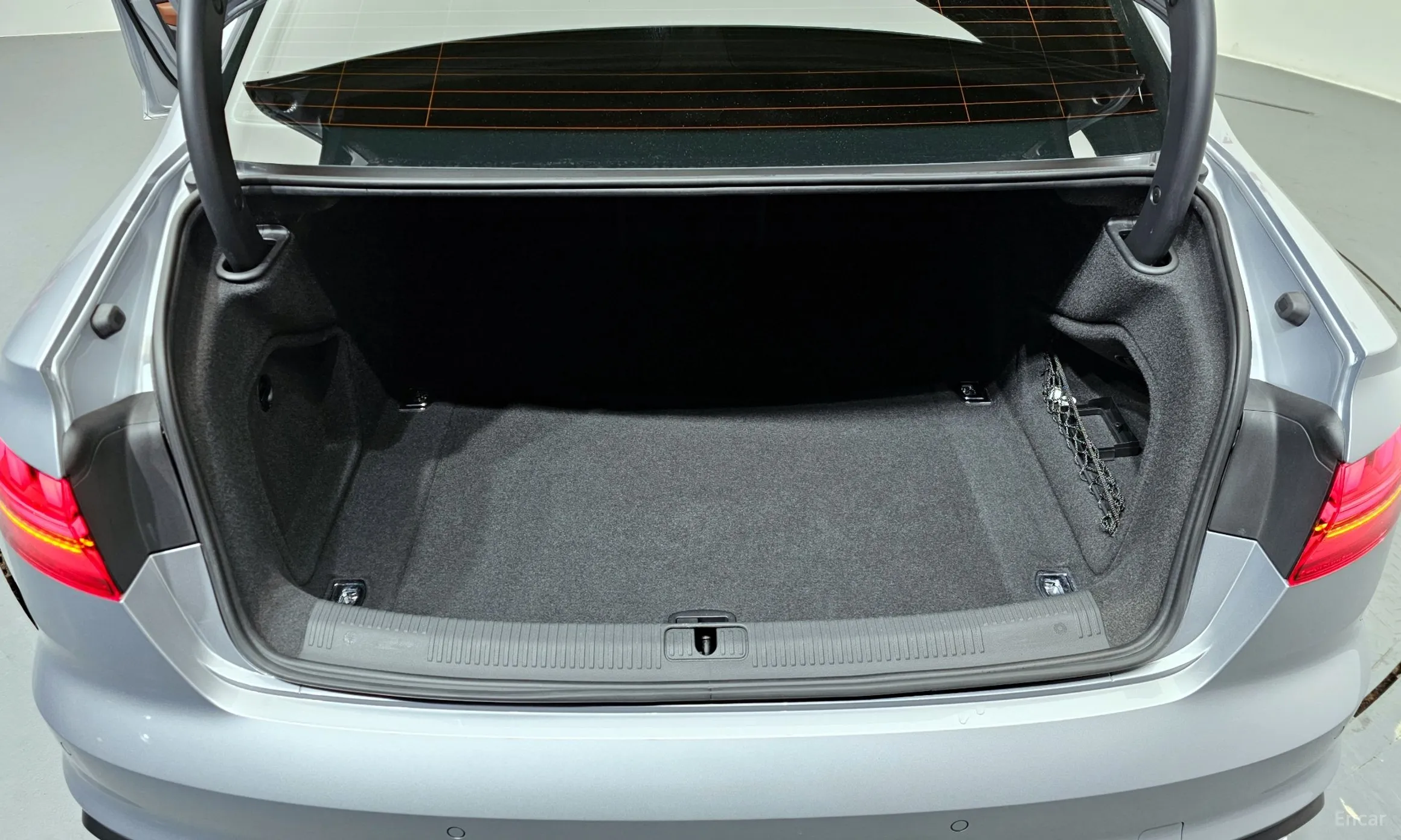 Audi A4 (B9) превью 20