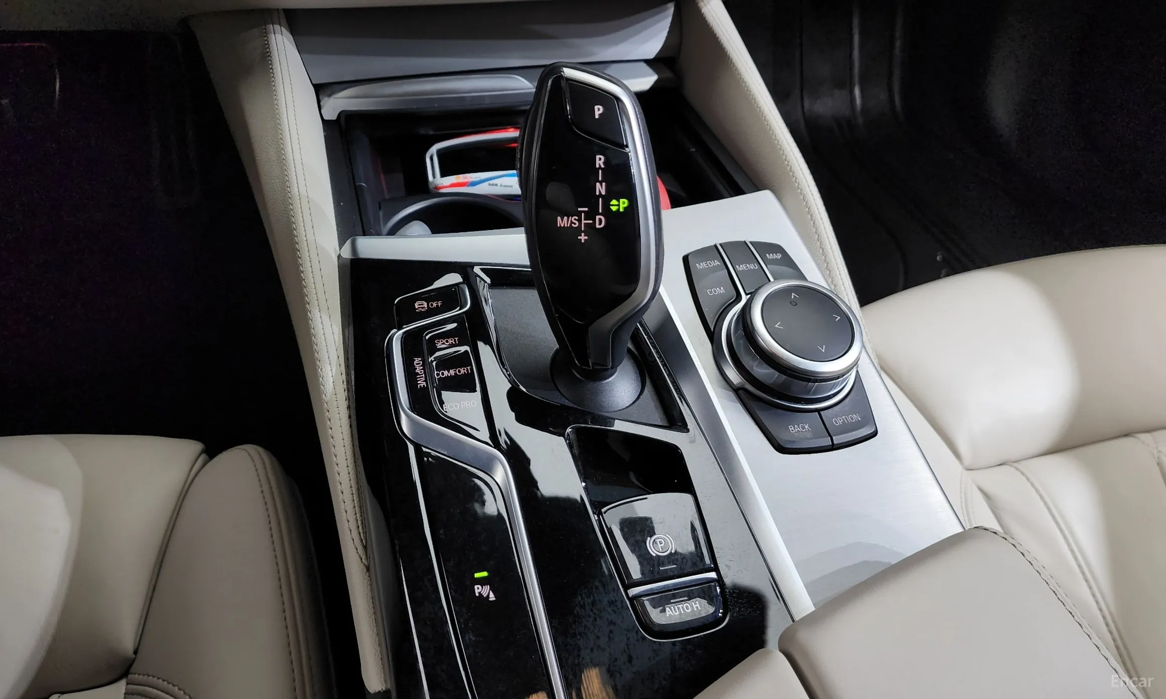 BMW 5 Series (G30) превью 9