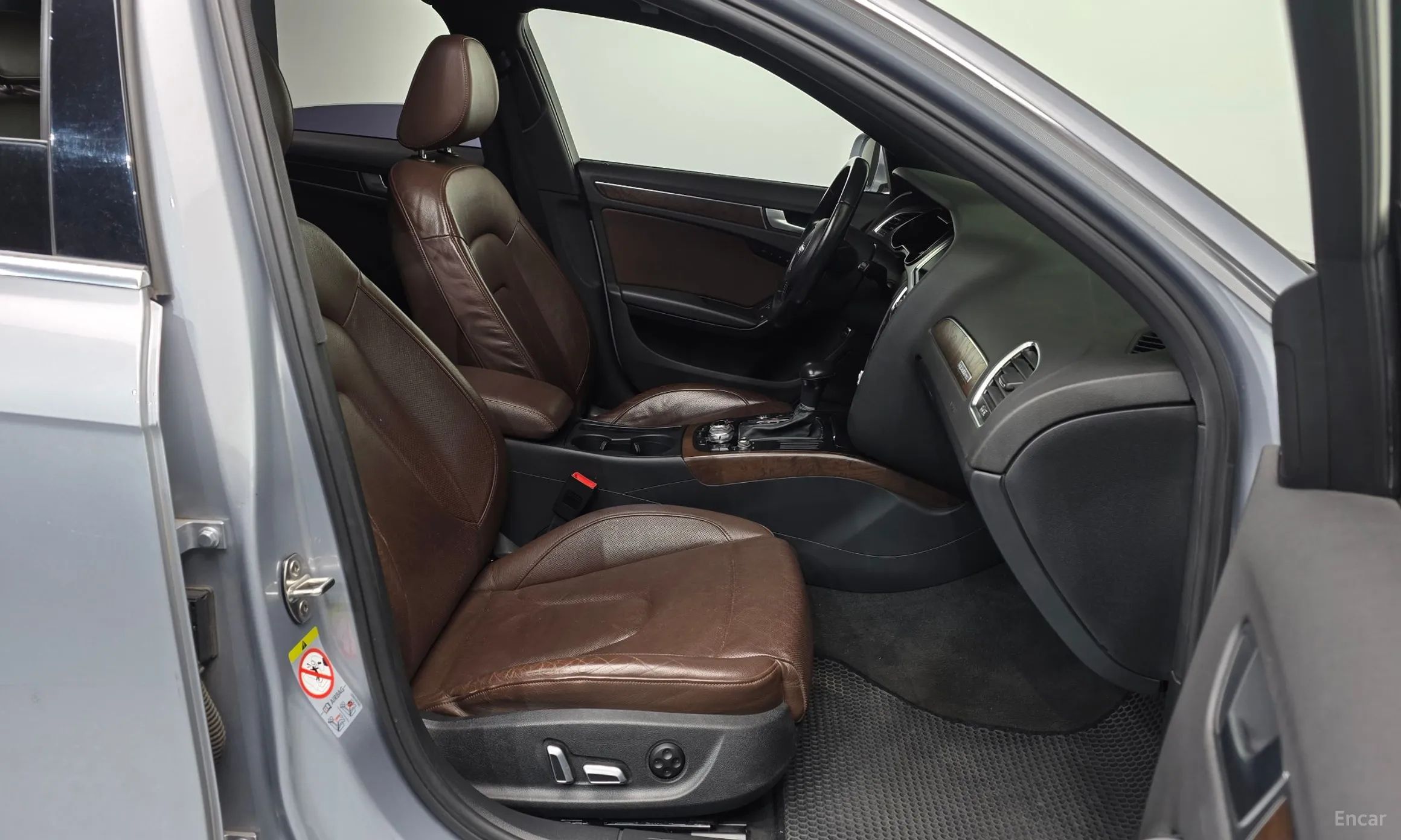 Audi New A4 превью 10
