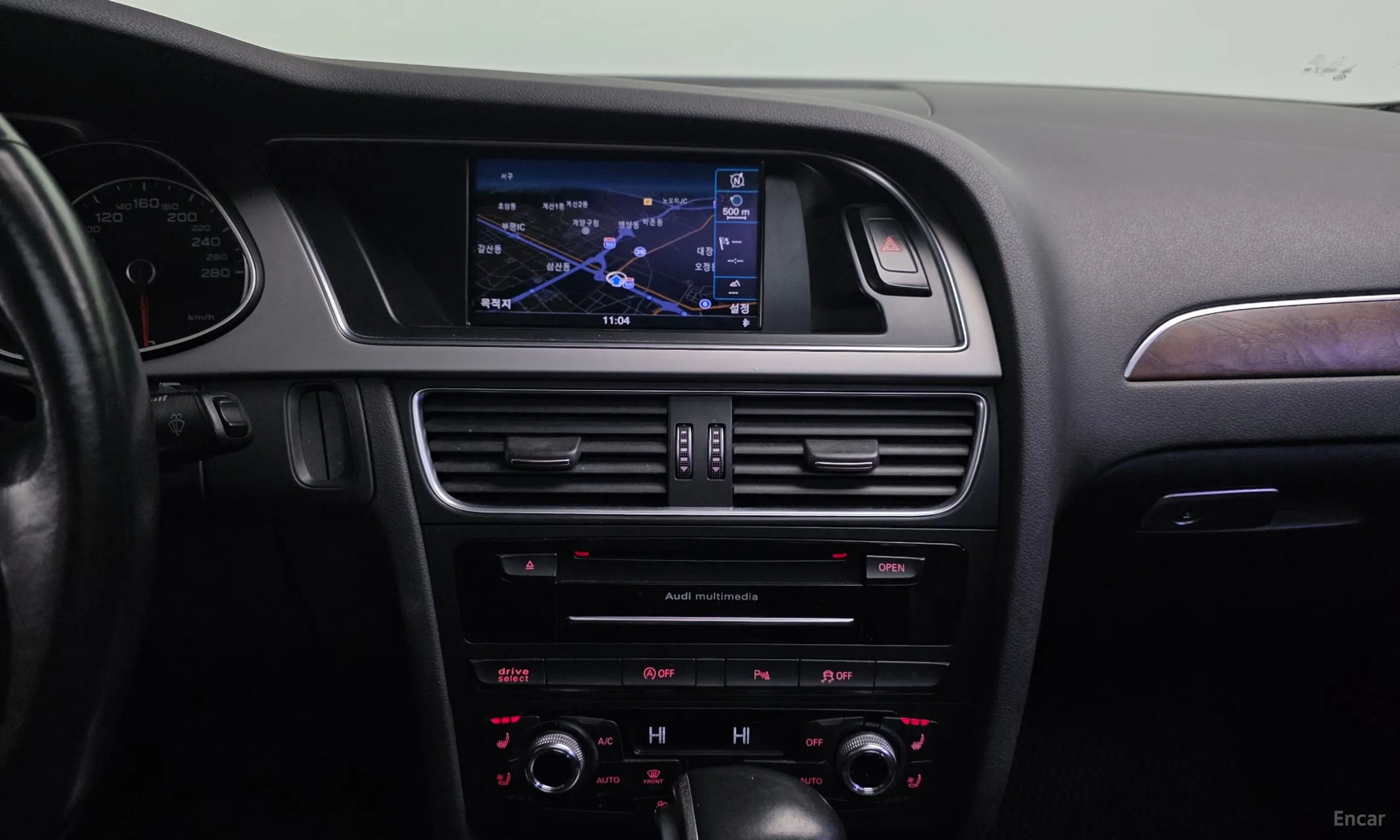Audi New A4 превью 14