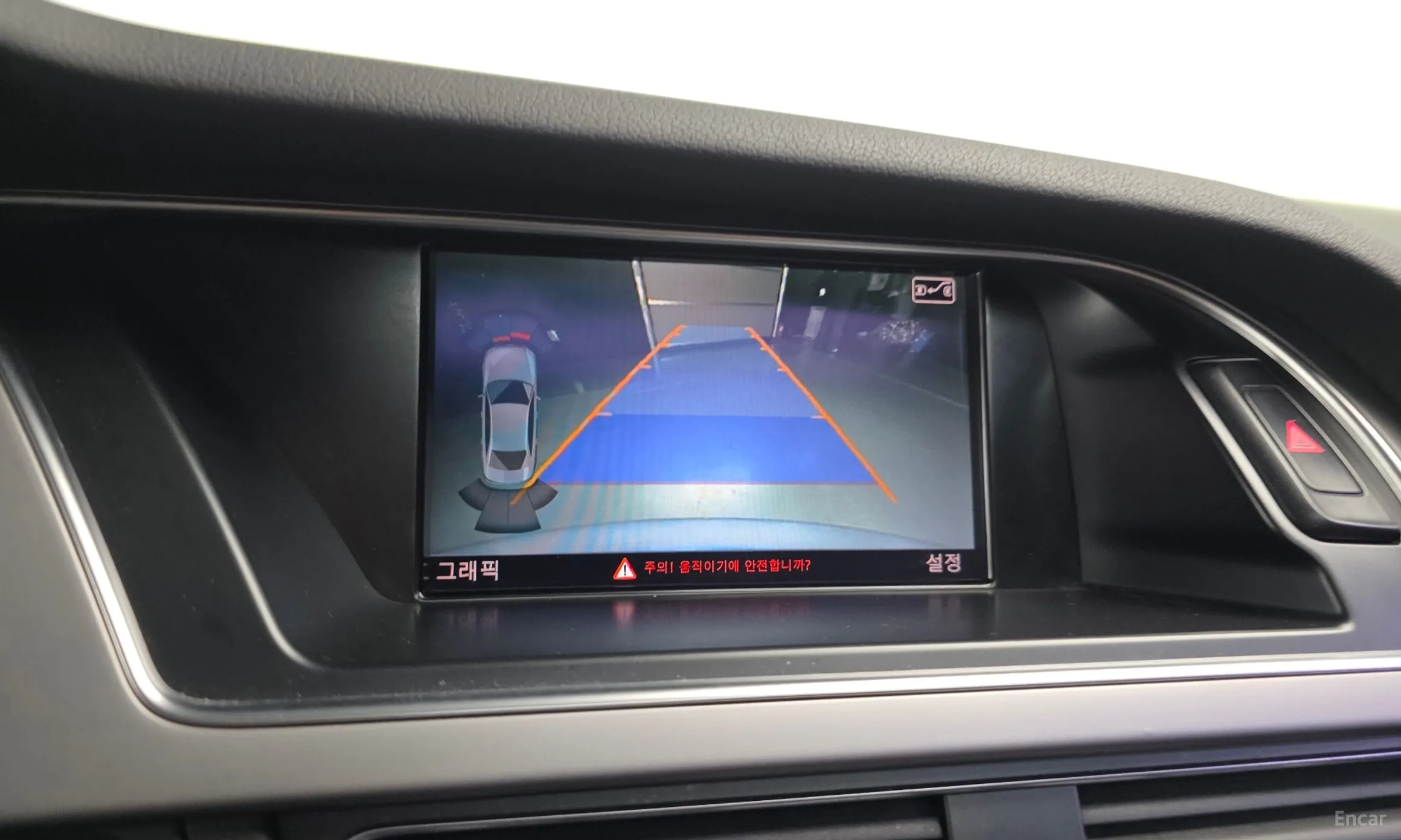 Audi New A4 превью 15