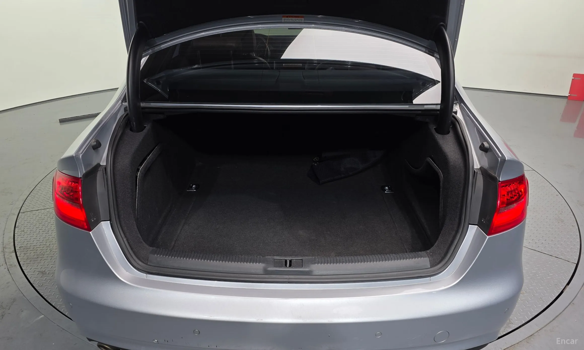 Audi New A4 превью 20