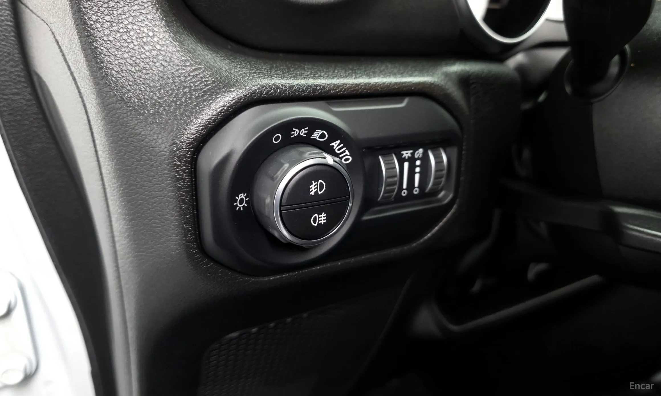 Jeep Wrangler (JL) превью 19