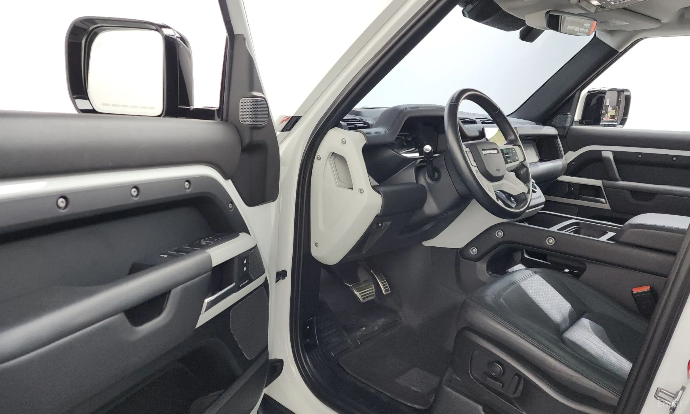 Land Rover Defender (L663) превью 10