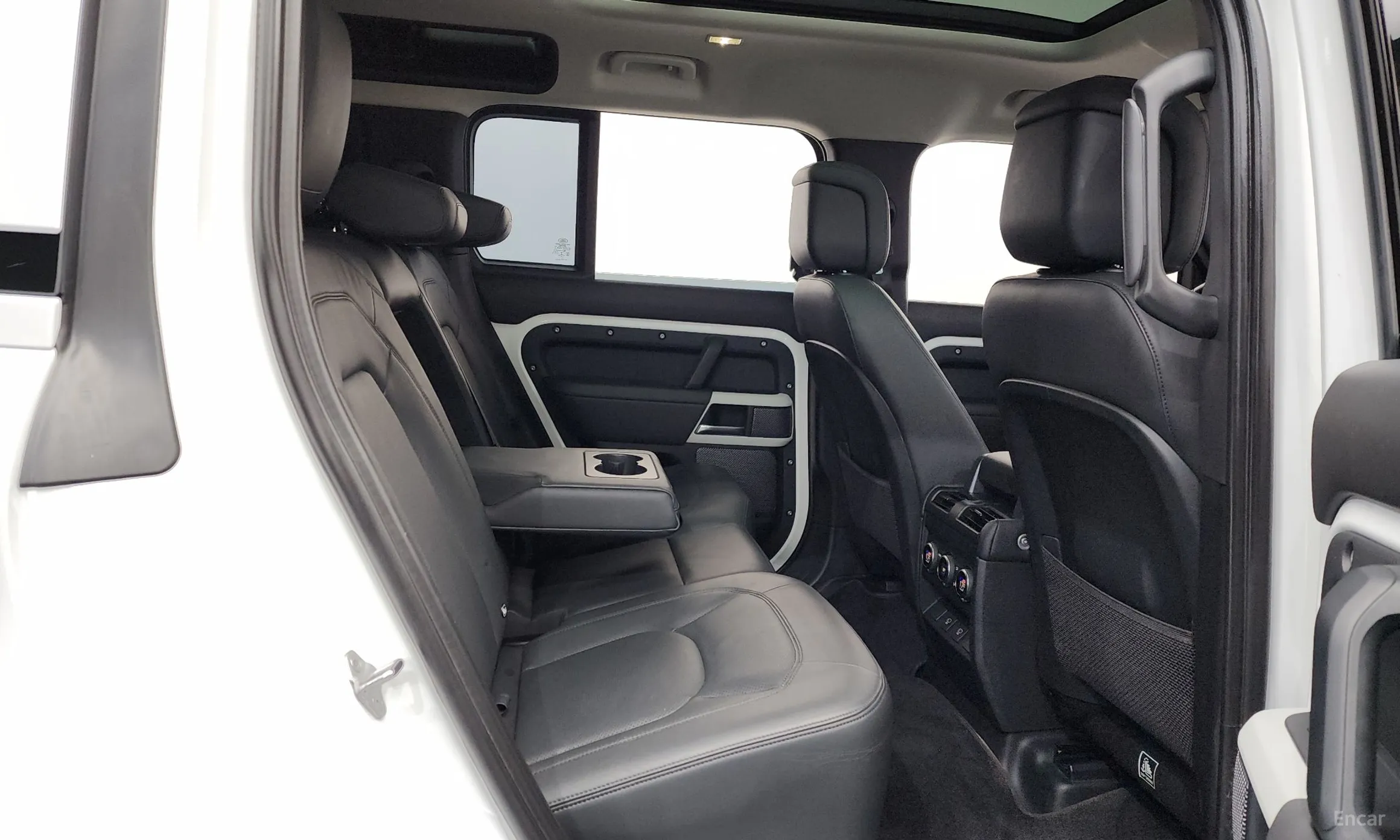 Land Rover Defender (L663) превью 12