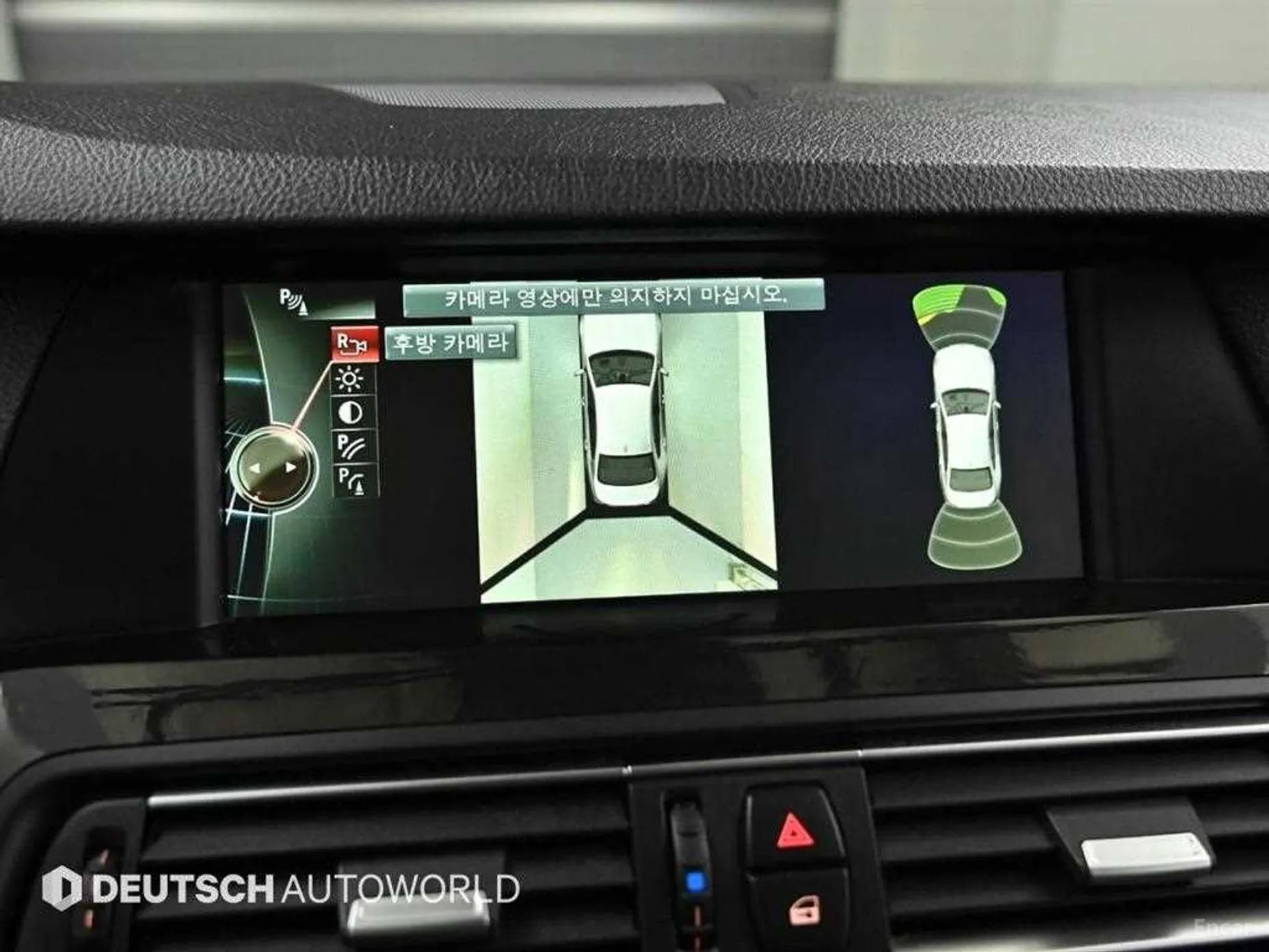 BMW 5 Series (F10) превью 15