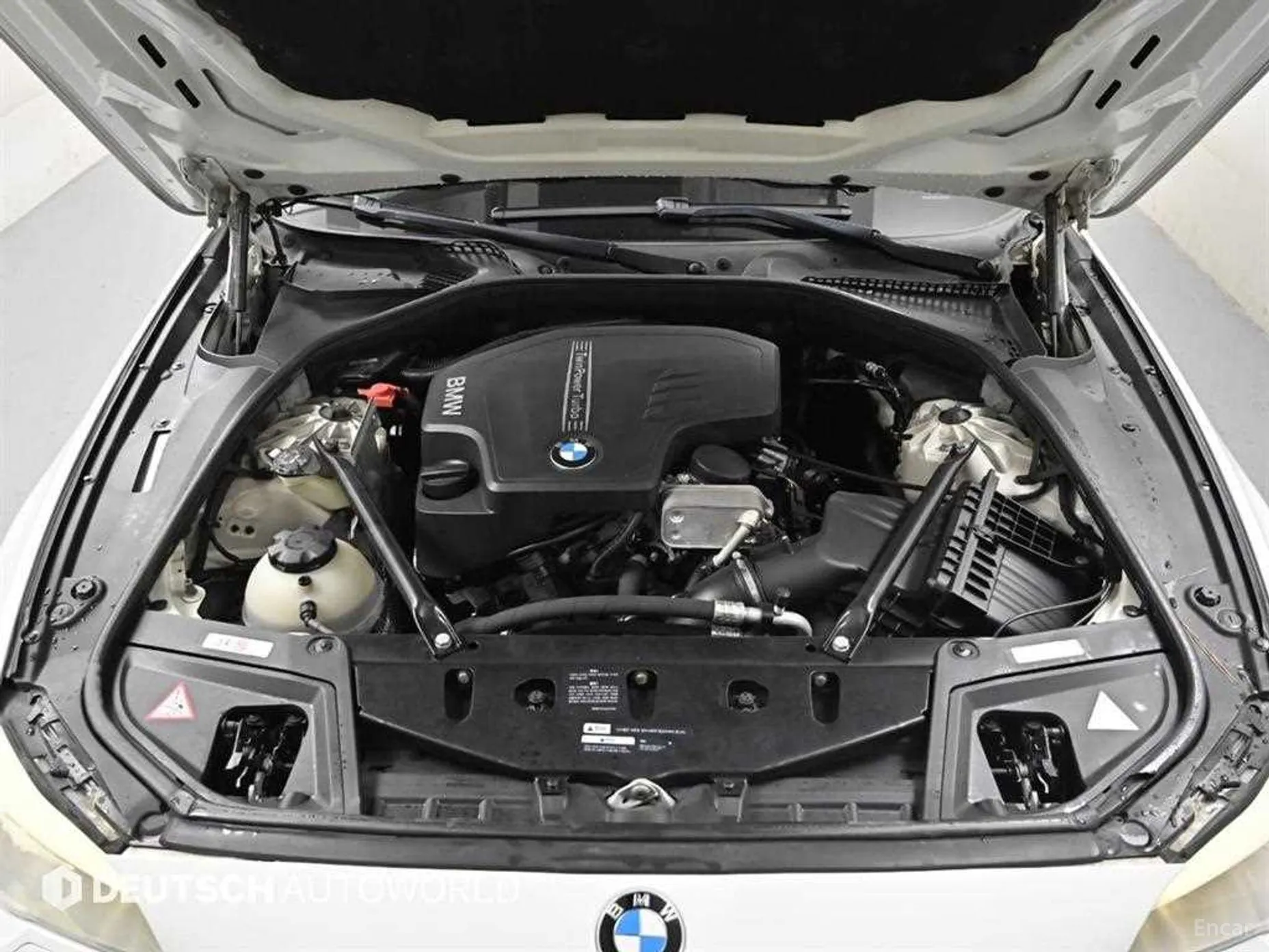 BMW 5 Series (F10) превью 6