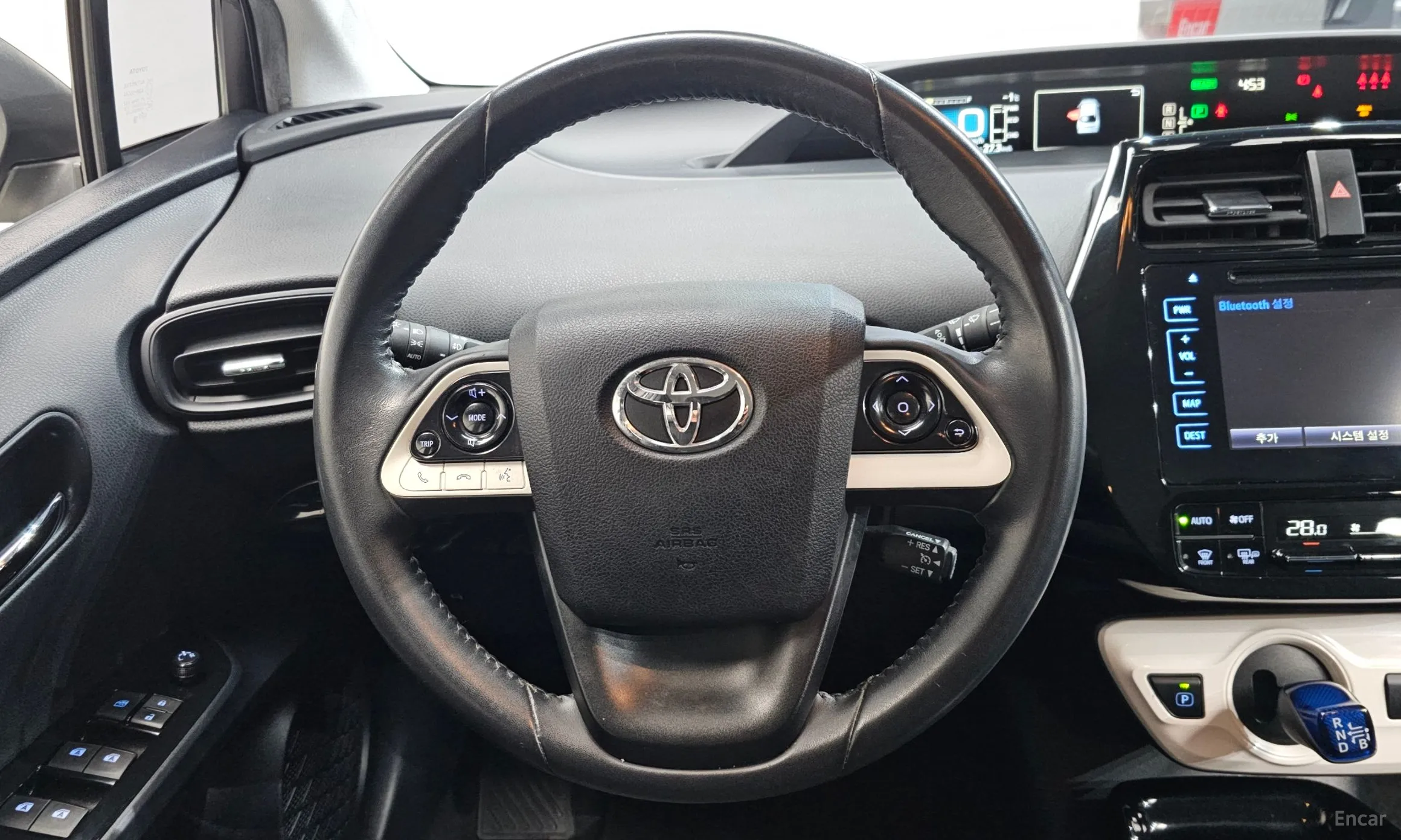 Toyota Prius 4th Generation превью 13